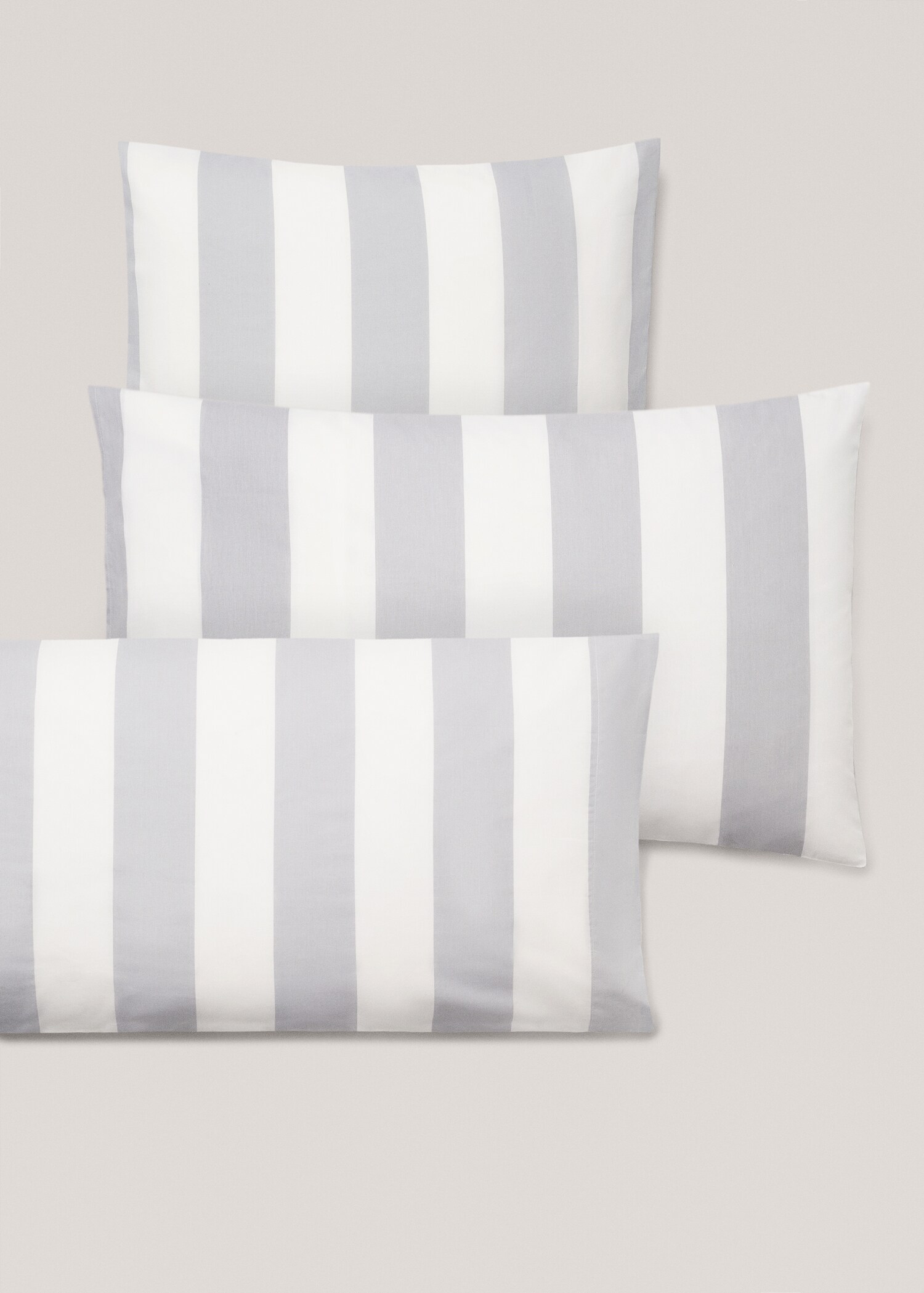 Contrast striped cotton pillowcase 50x75cm - Details of the article 4