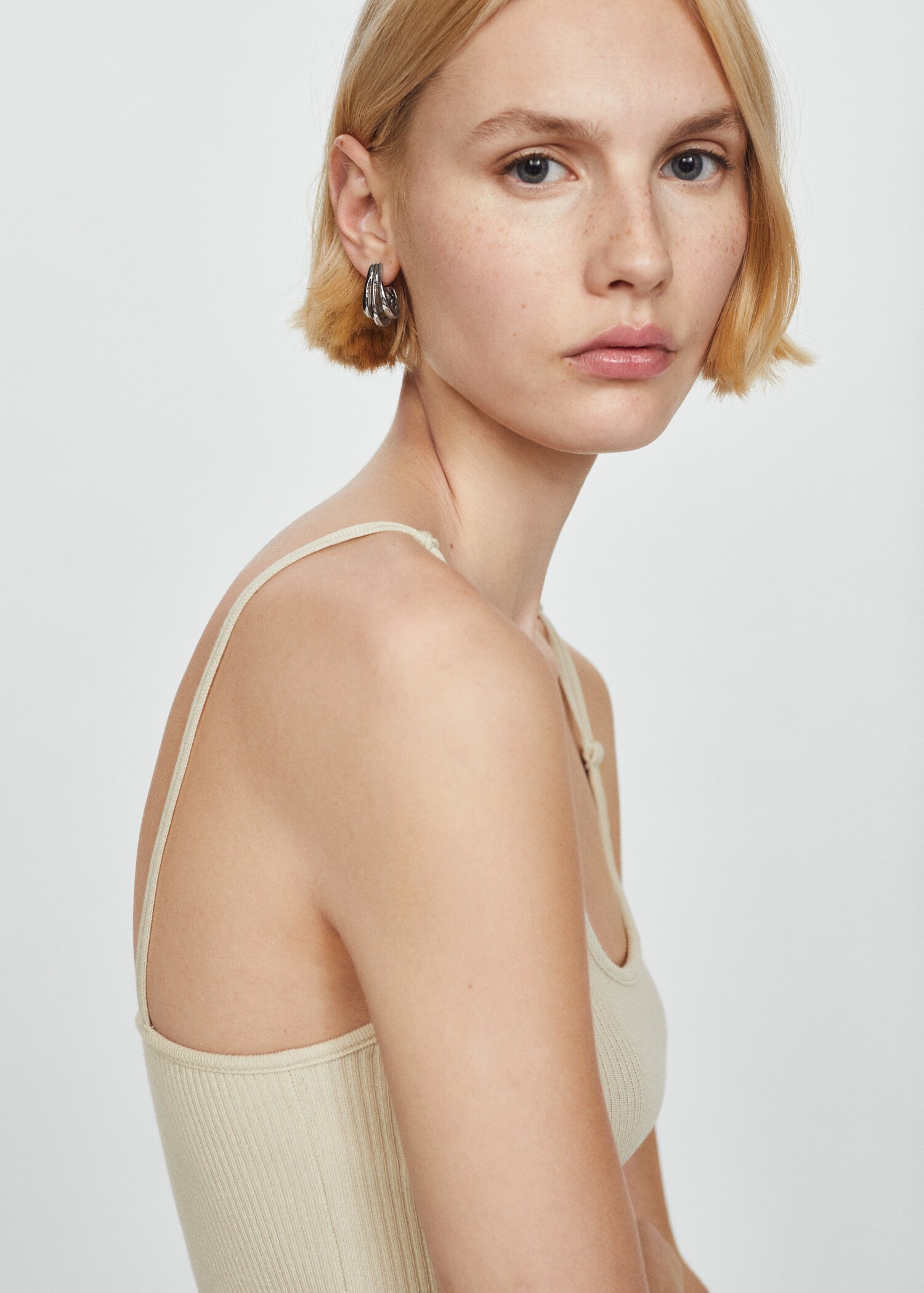 Three hoop earrings - Details of the article 9