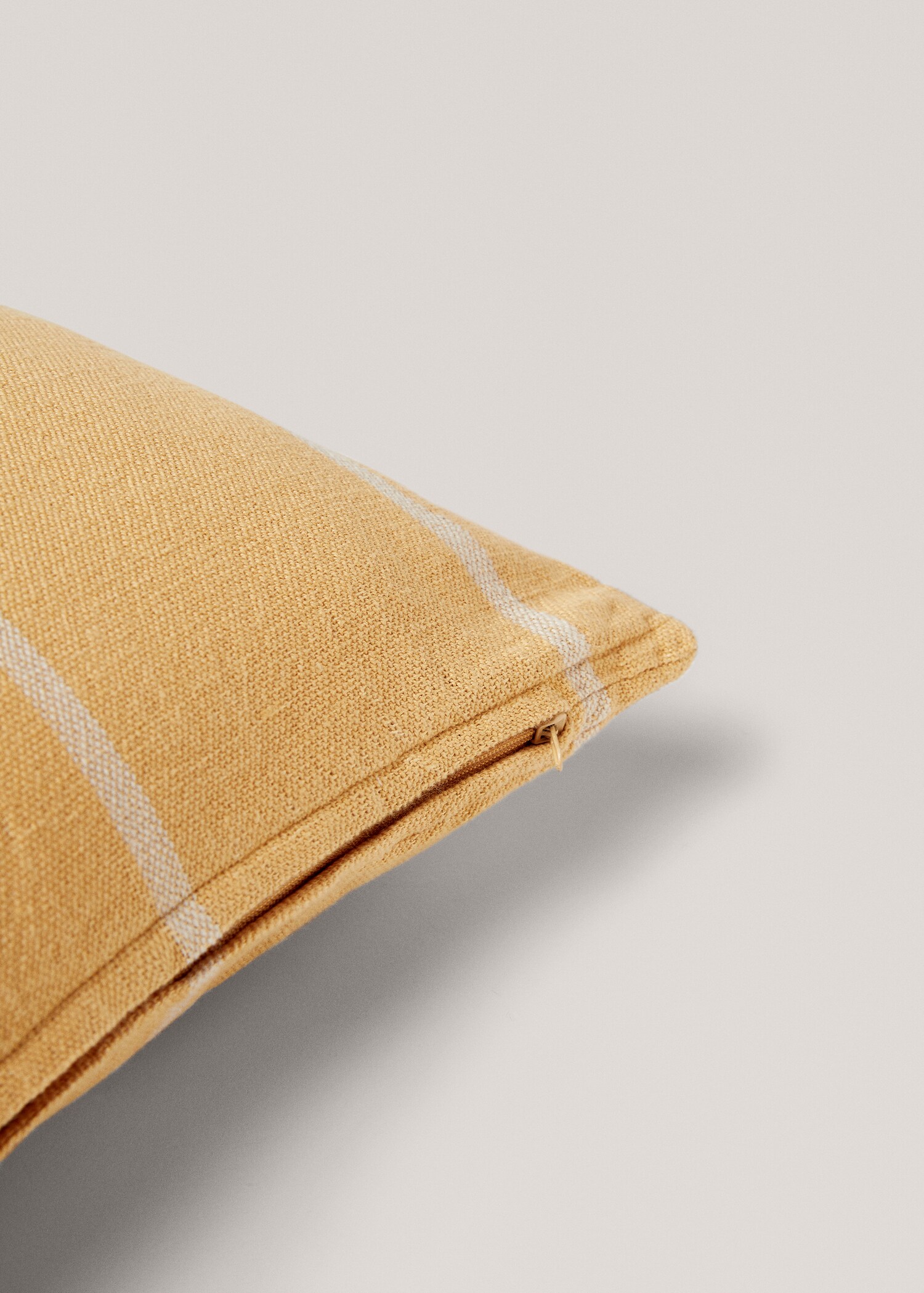 Striped cotton and linen cushion cover 40x60cm - Details of the article 1
