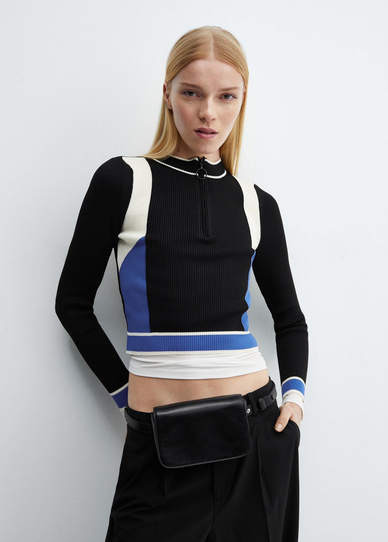 Pull-over zippé maille côtelée - Plan moyen