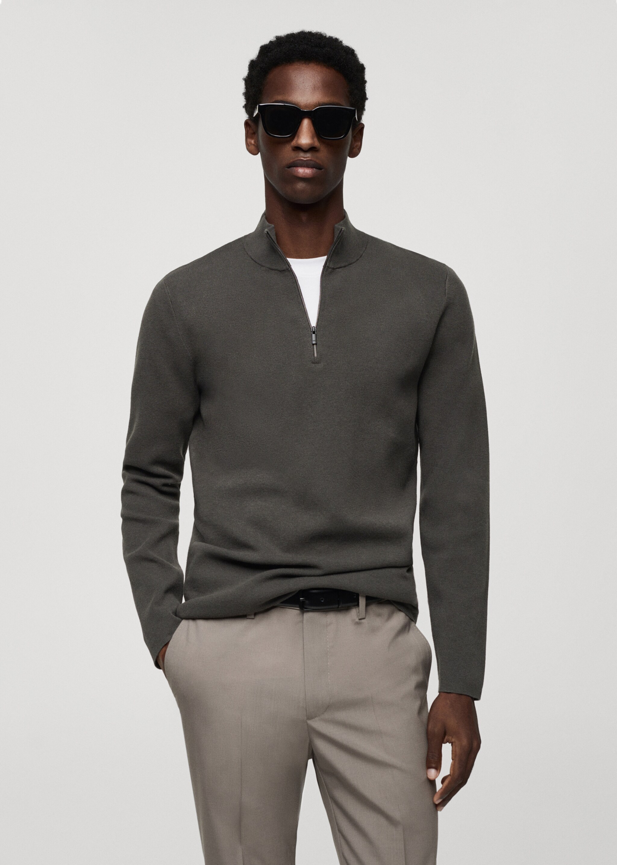 Pull-over col montant zip - Plan moyen
