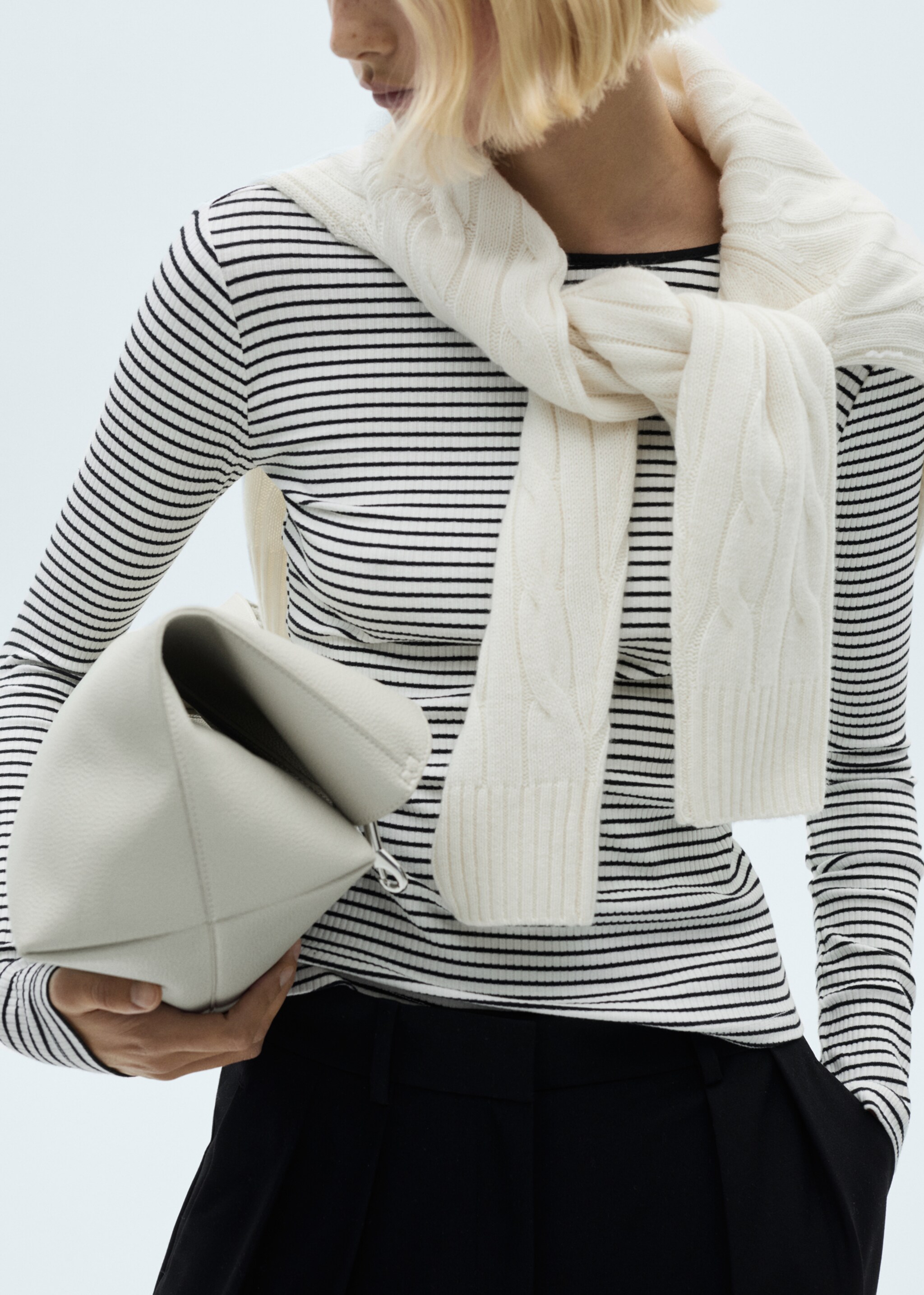 Striped rib T-shirt - Details of the article 6, Off White. Ref: 67024785-00.