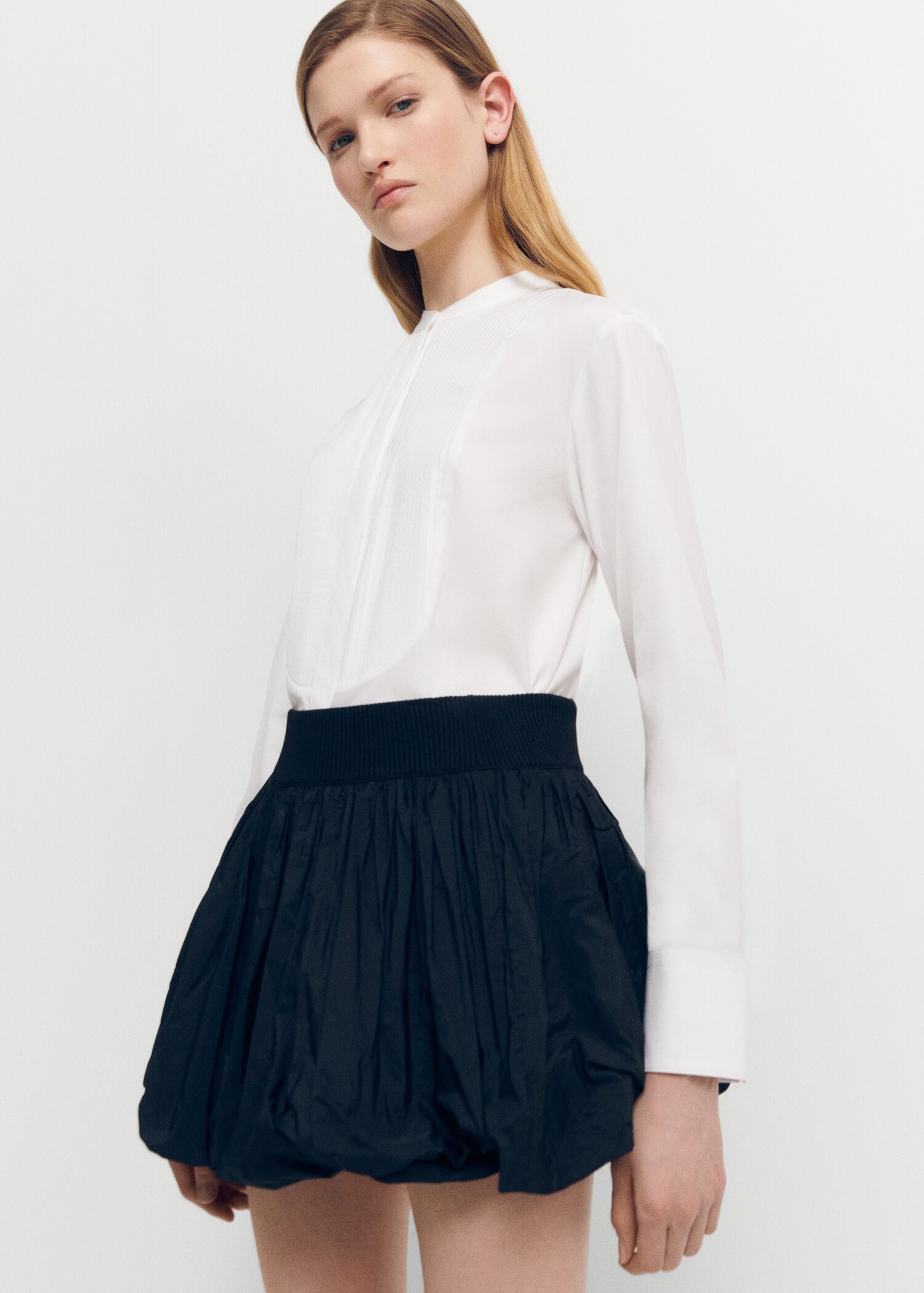 Chemise à empiècement plissé - Plan moyen