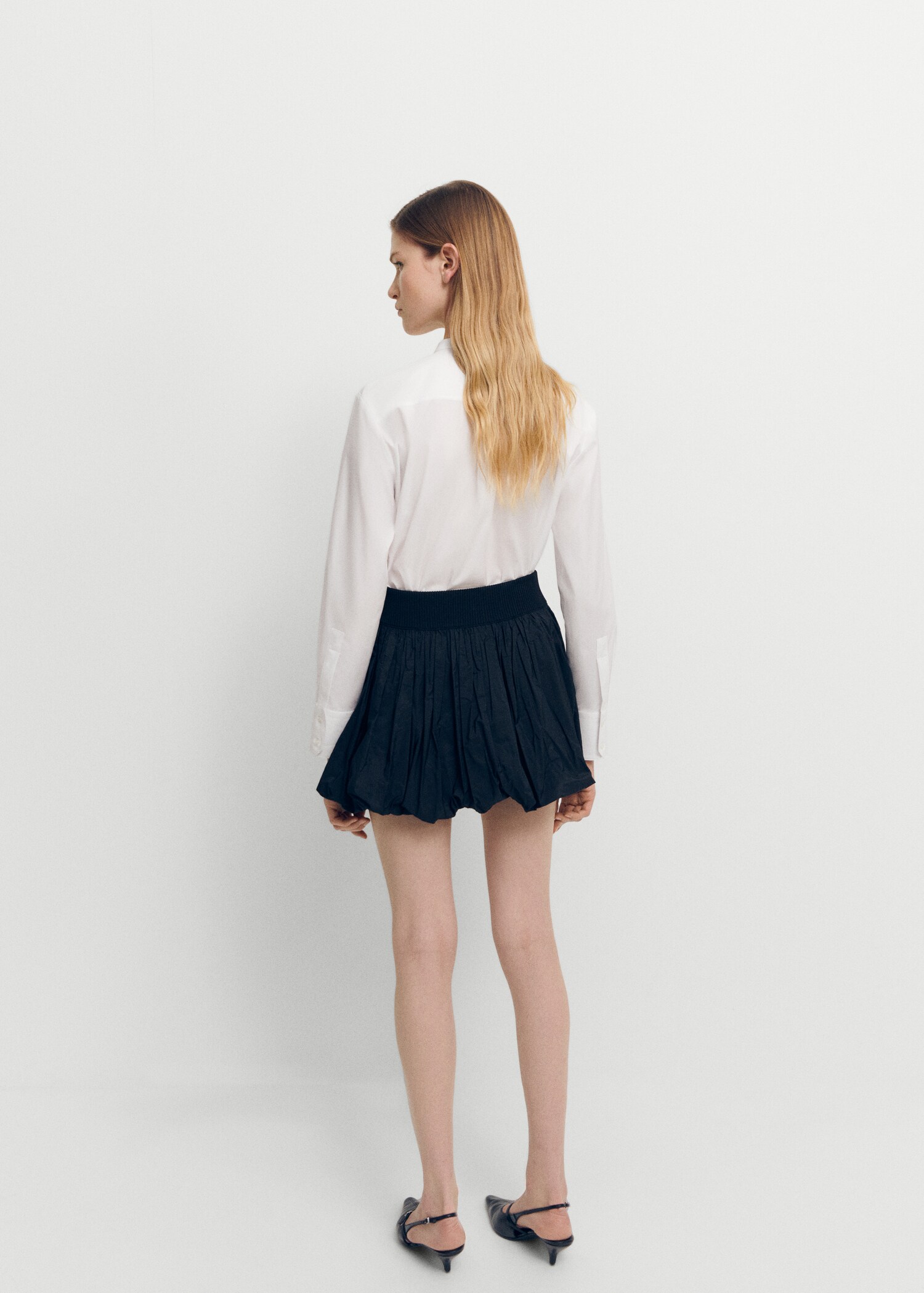 Chemise à empiècement plissé - Verso de l’article