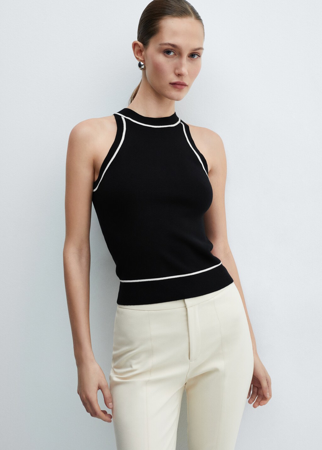 Contrast trim top - Woman | MANGO USA