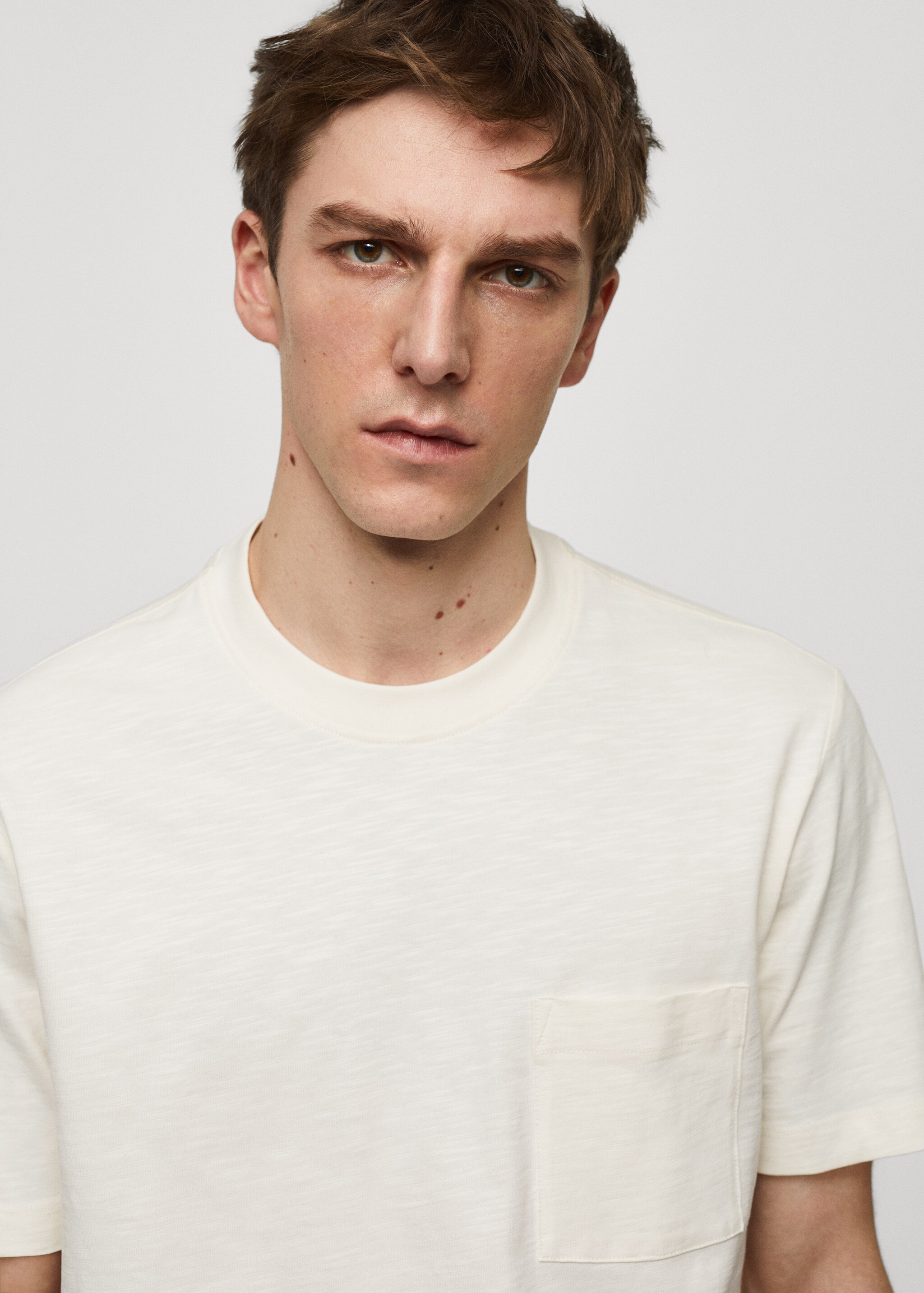 100% cotton t-shirt with pocket - Details of the article 1