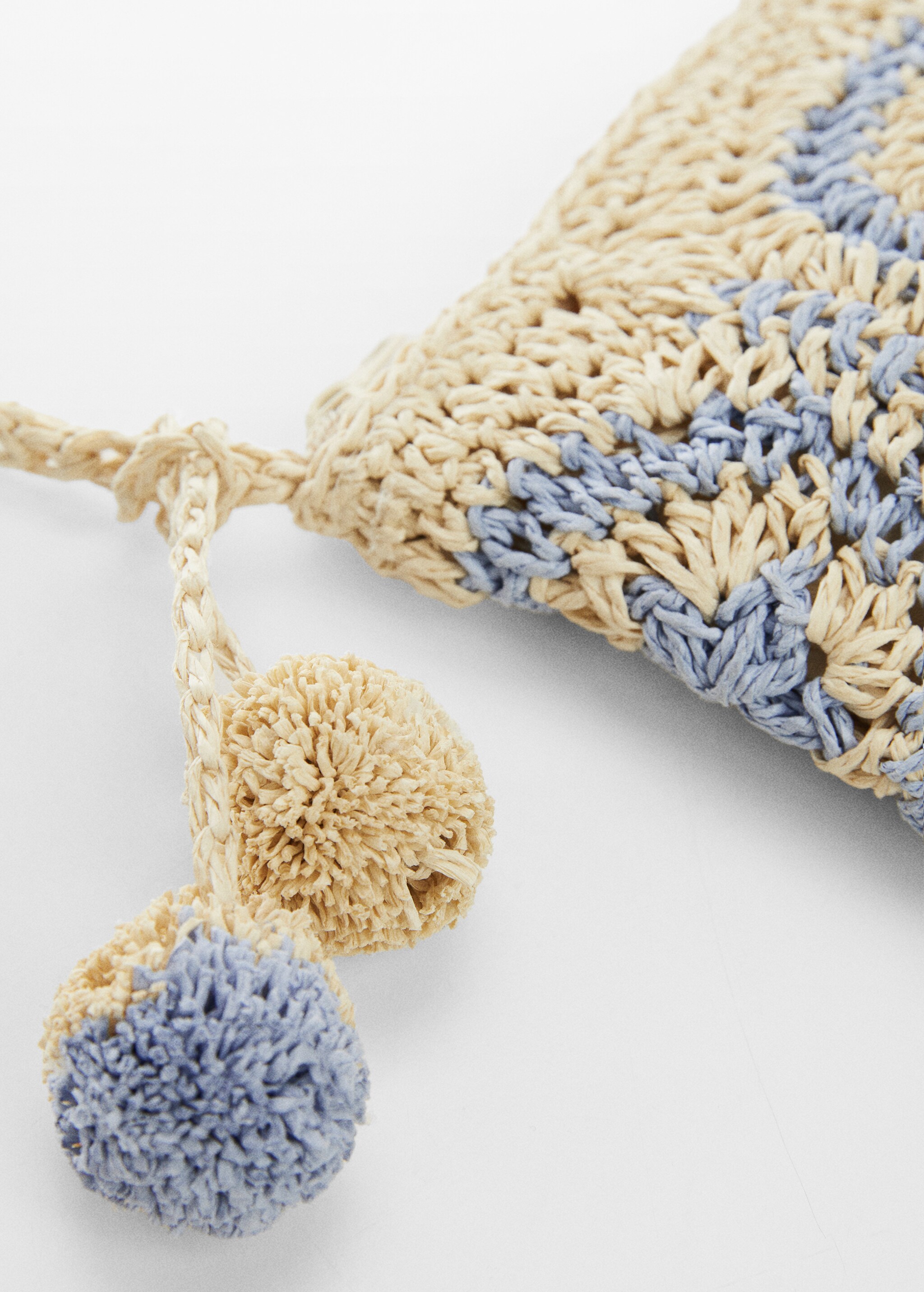 Raffia bag with tassels - Details of the article 1