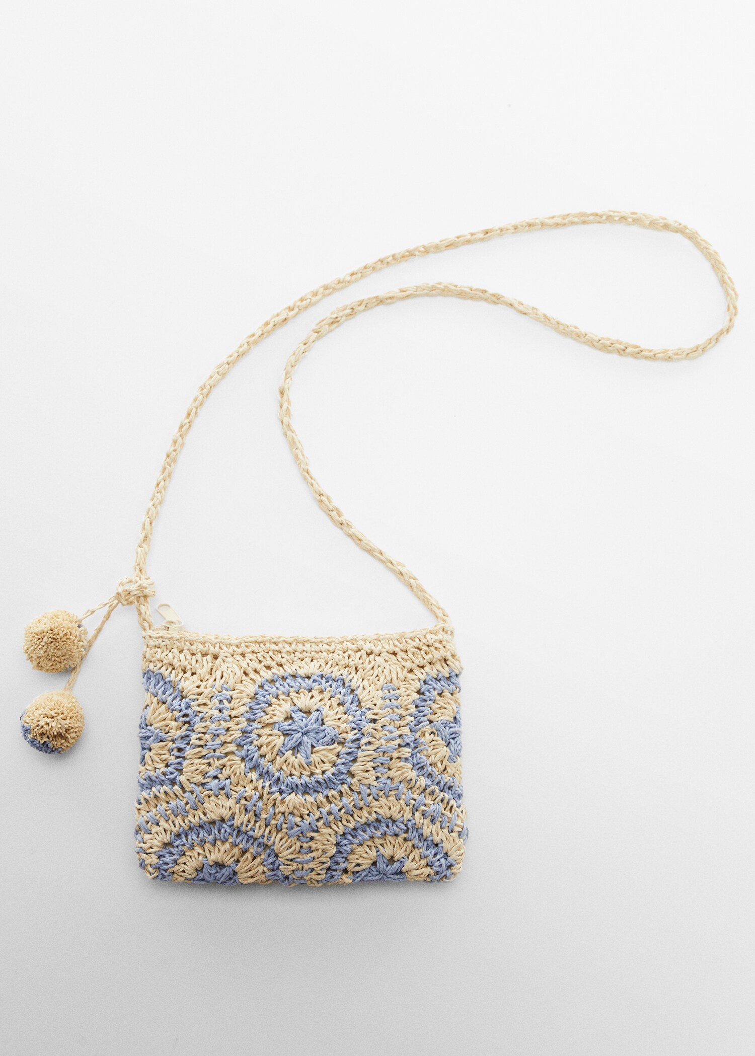 Raffia bag with tassels - Details of the article 2