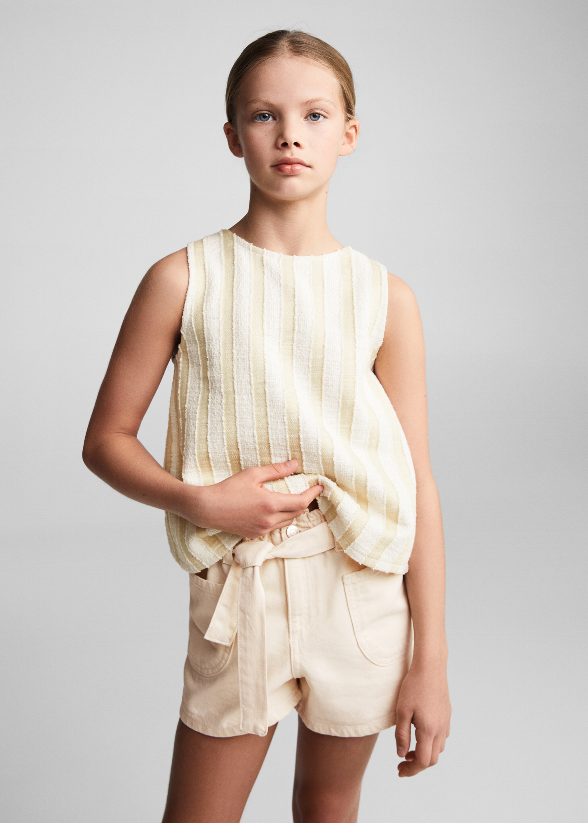 Paperbag shorts with belt - Medium plane, Sand. Ref: 67026013-00.