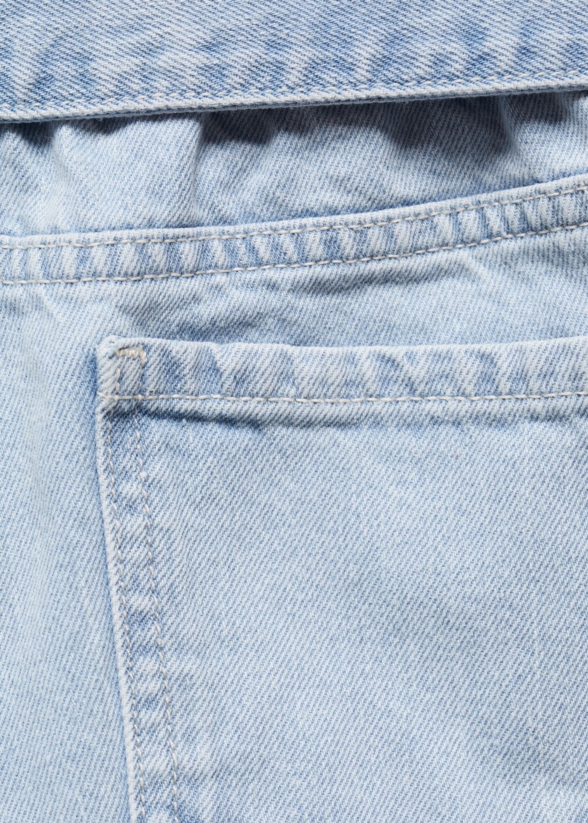 Paperbag shorts with belt - Details of the article 8, Light Blue. Ref: 67026013-00.