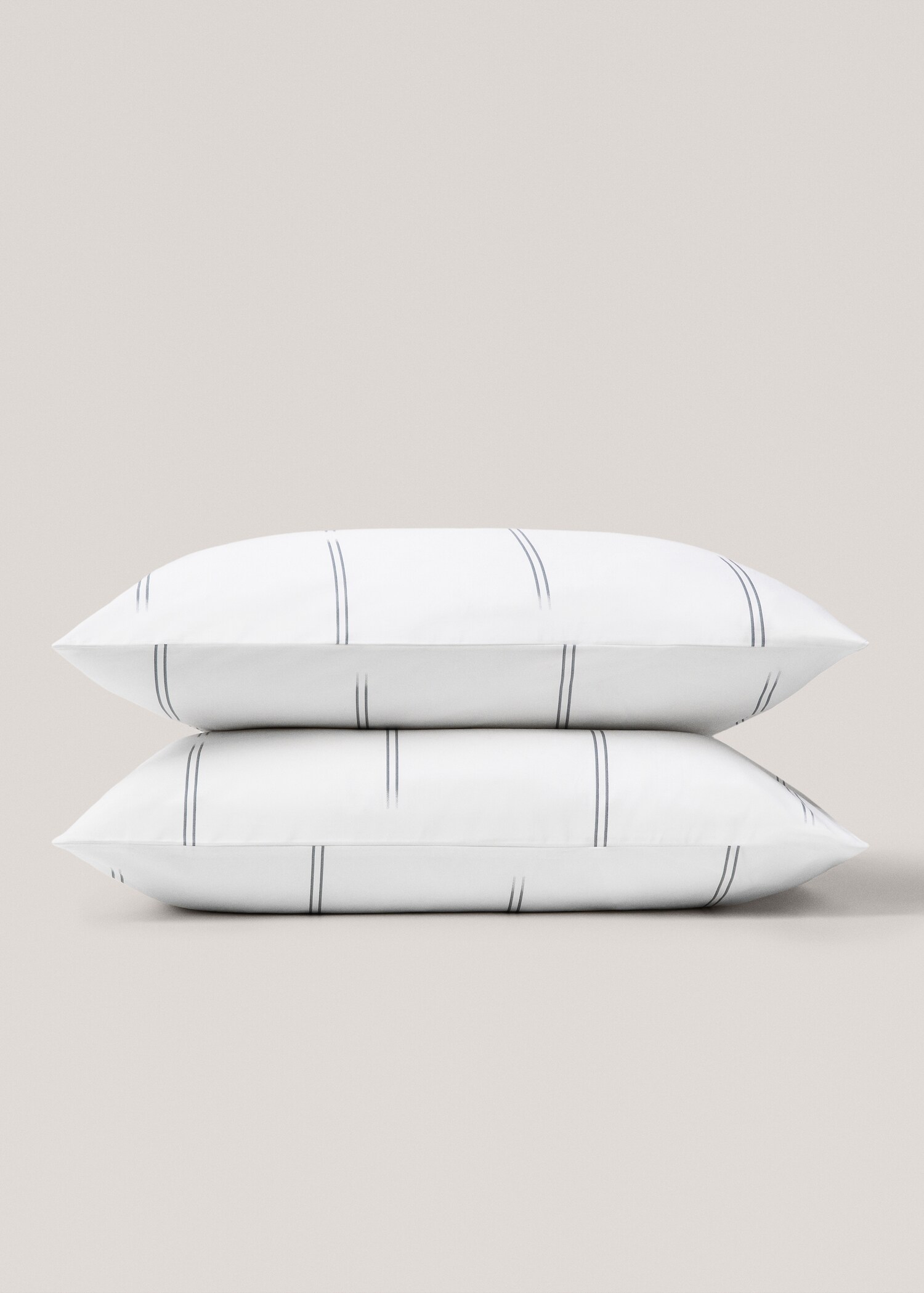 Striped pillowcase 60x60cm - Details of the article 1