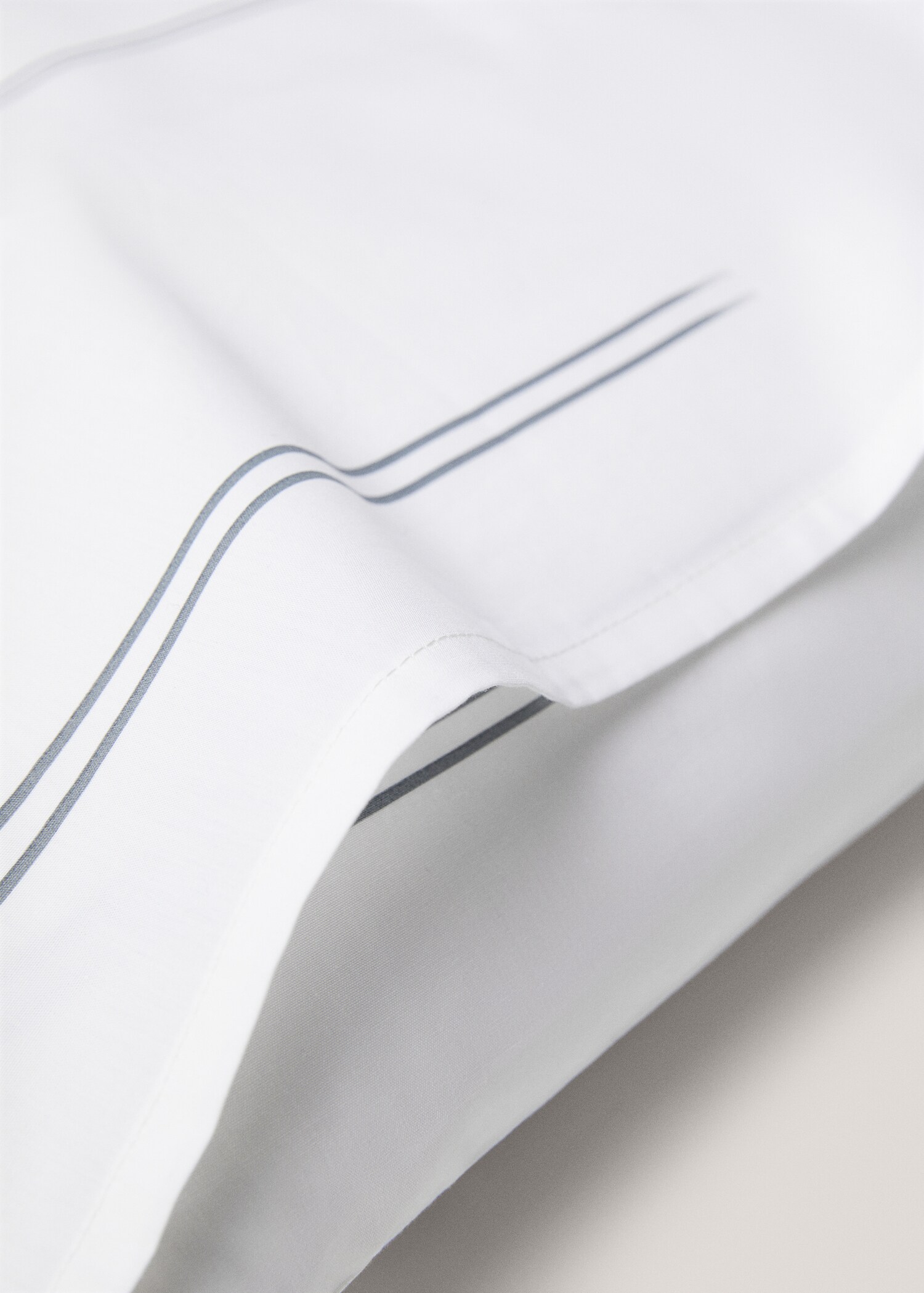 Striped pillowcase 60x60cm - Details of the article 2