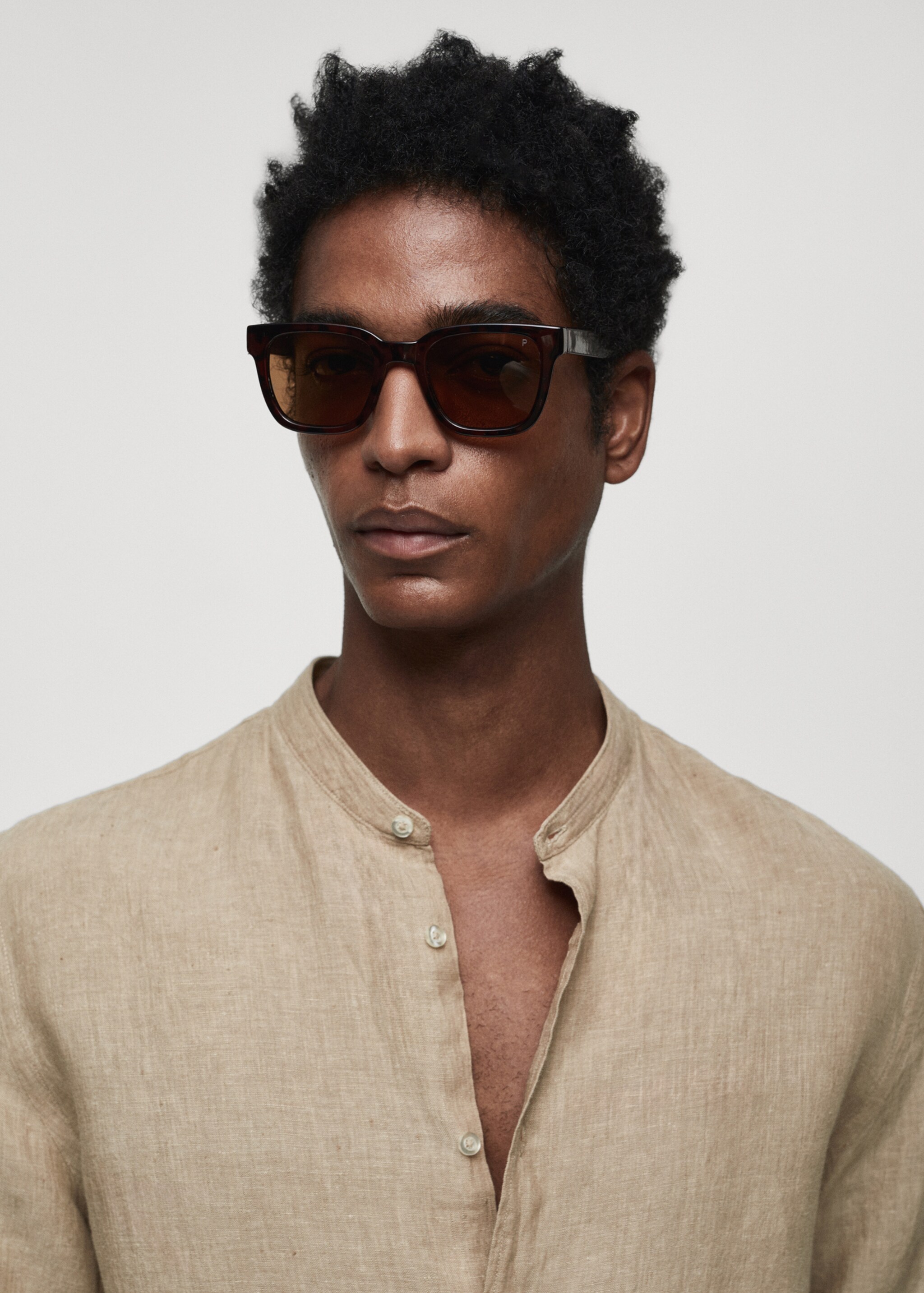 100% linen Mao collar shirt - Details of the article 1, Beige. Ref: 67026730-00.