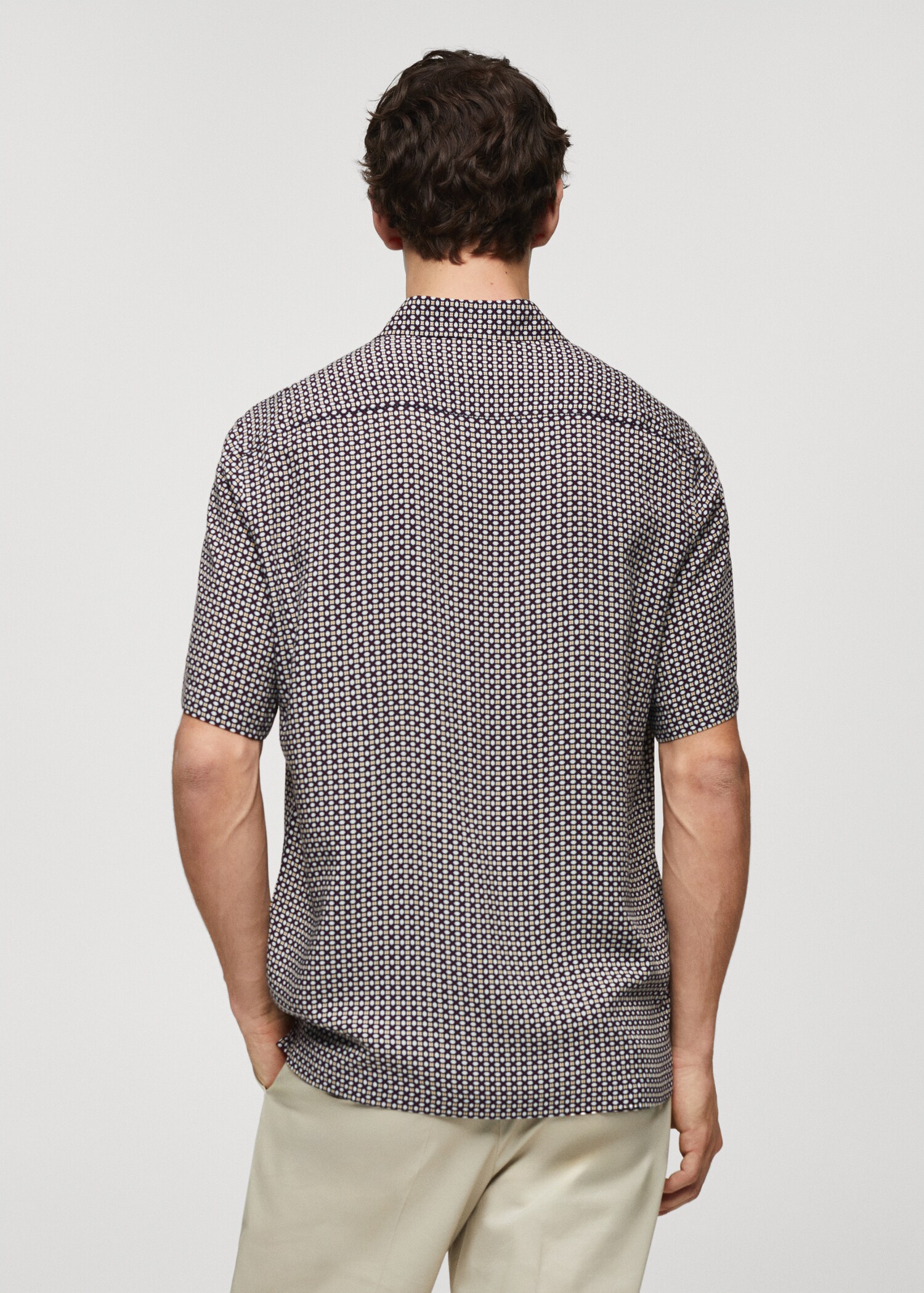 Camisa manga corta regular fit estampado - Reverso del artículo