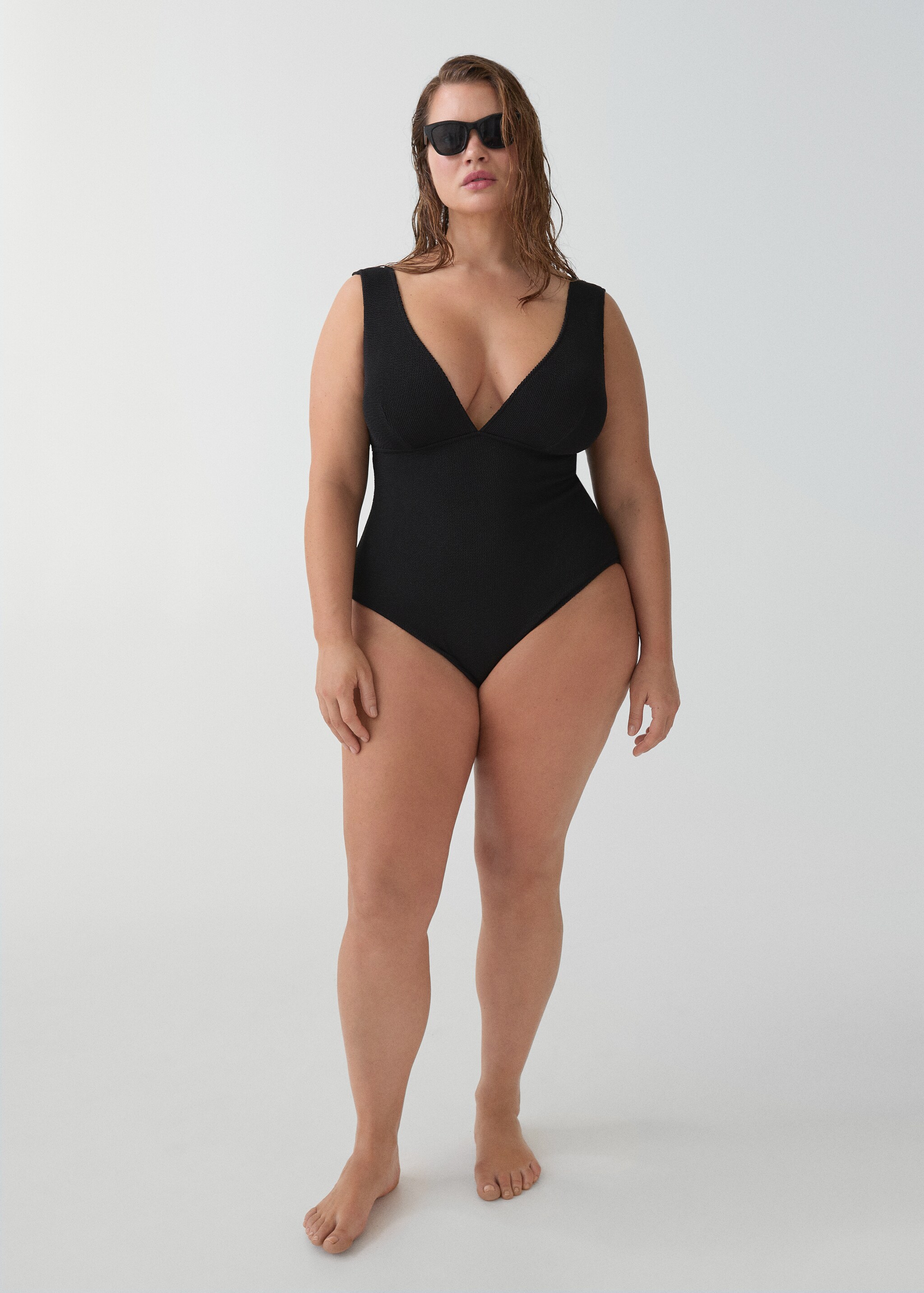 V-neck swimsuit - Details of the article 3
