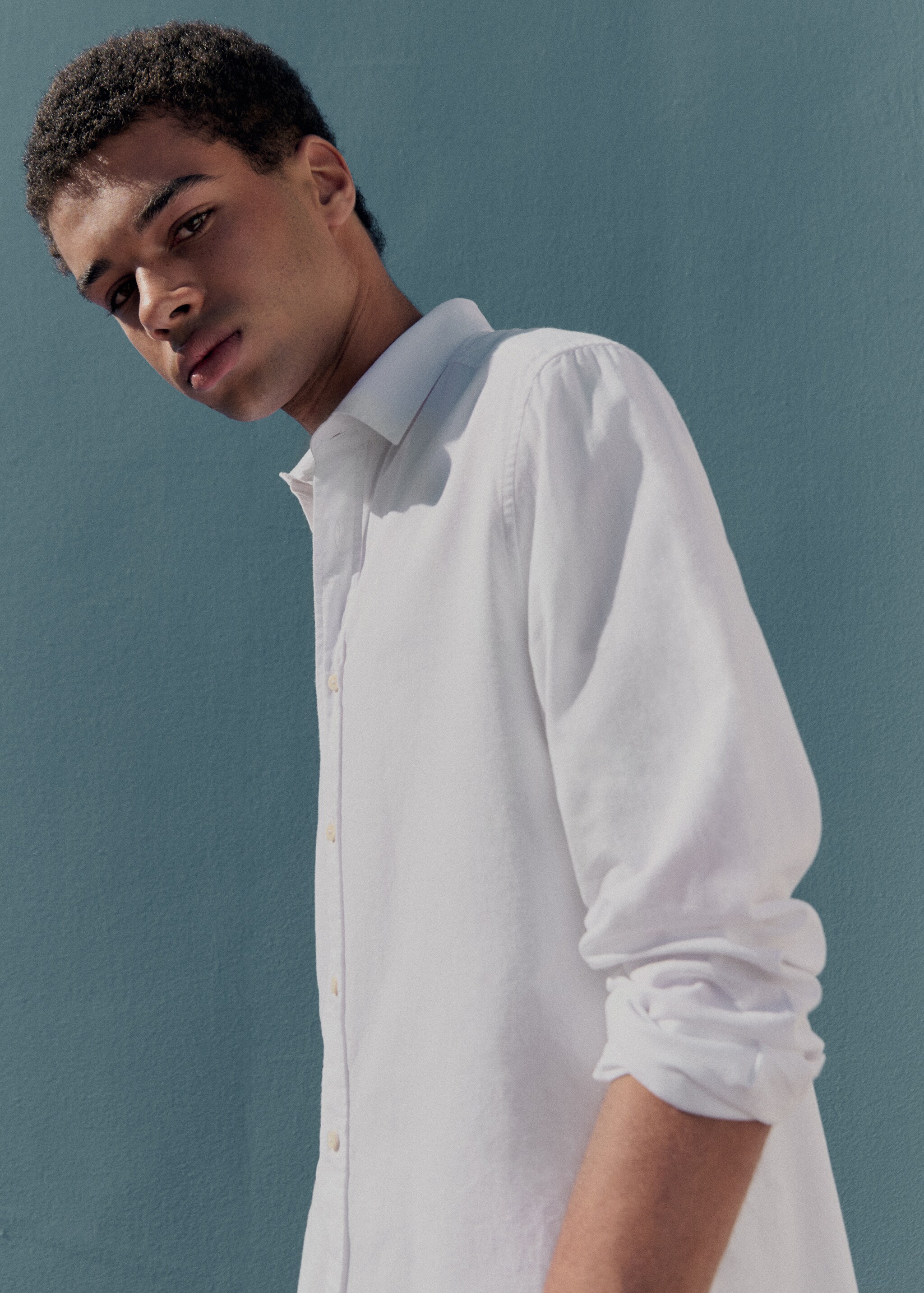 Regular-fit linen shirt - Details of the article 5