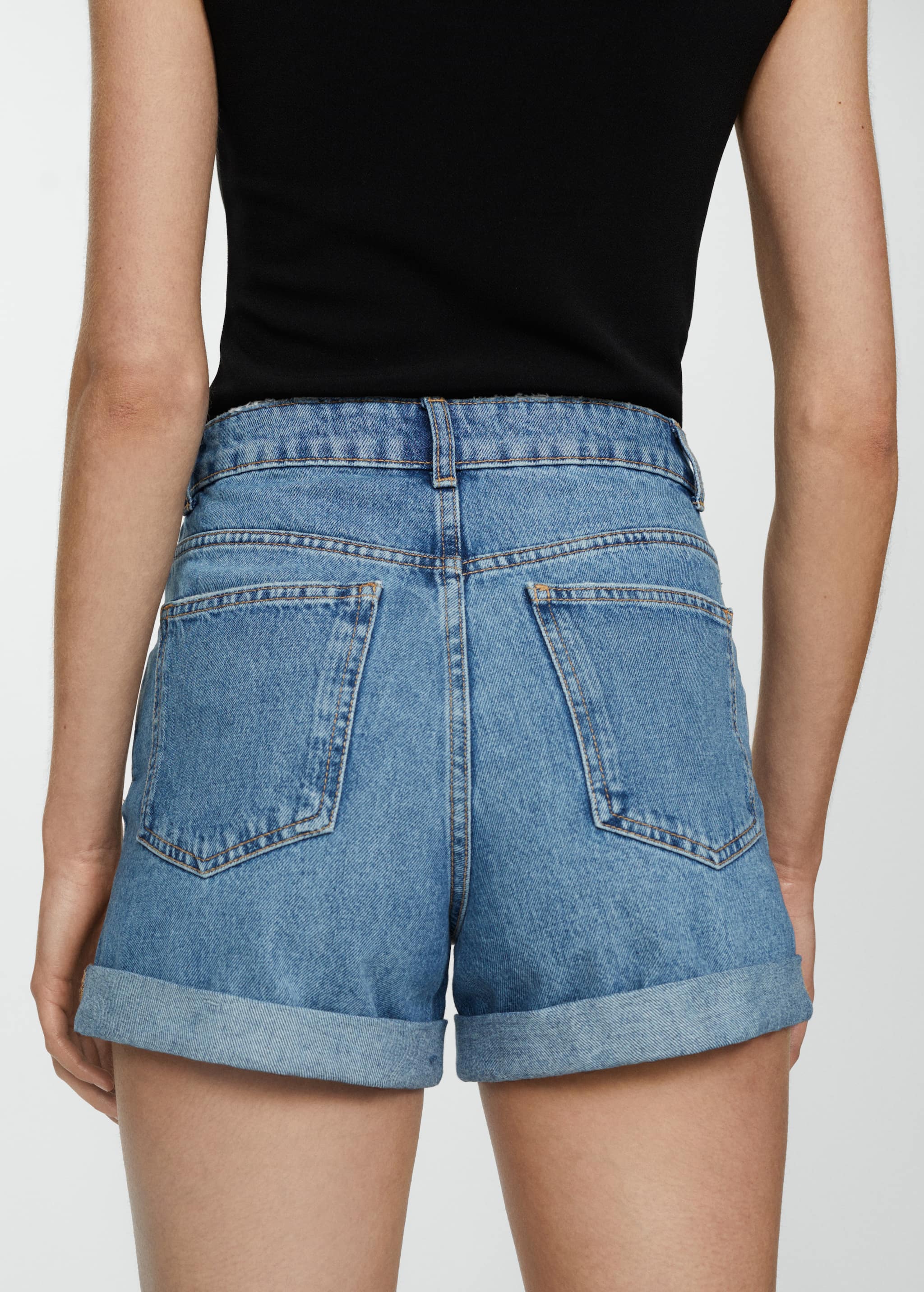 Mom-fit denim shorts - Details of the article 6