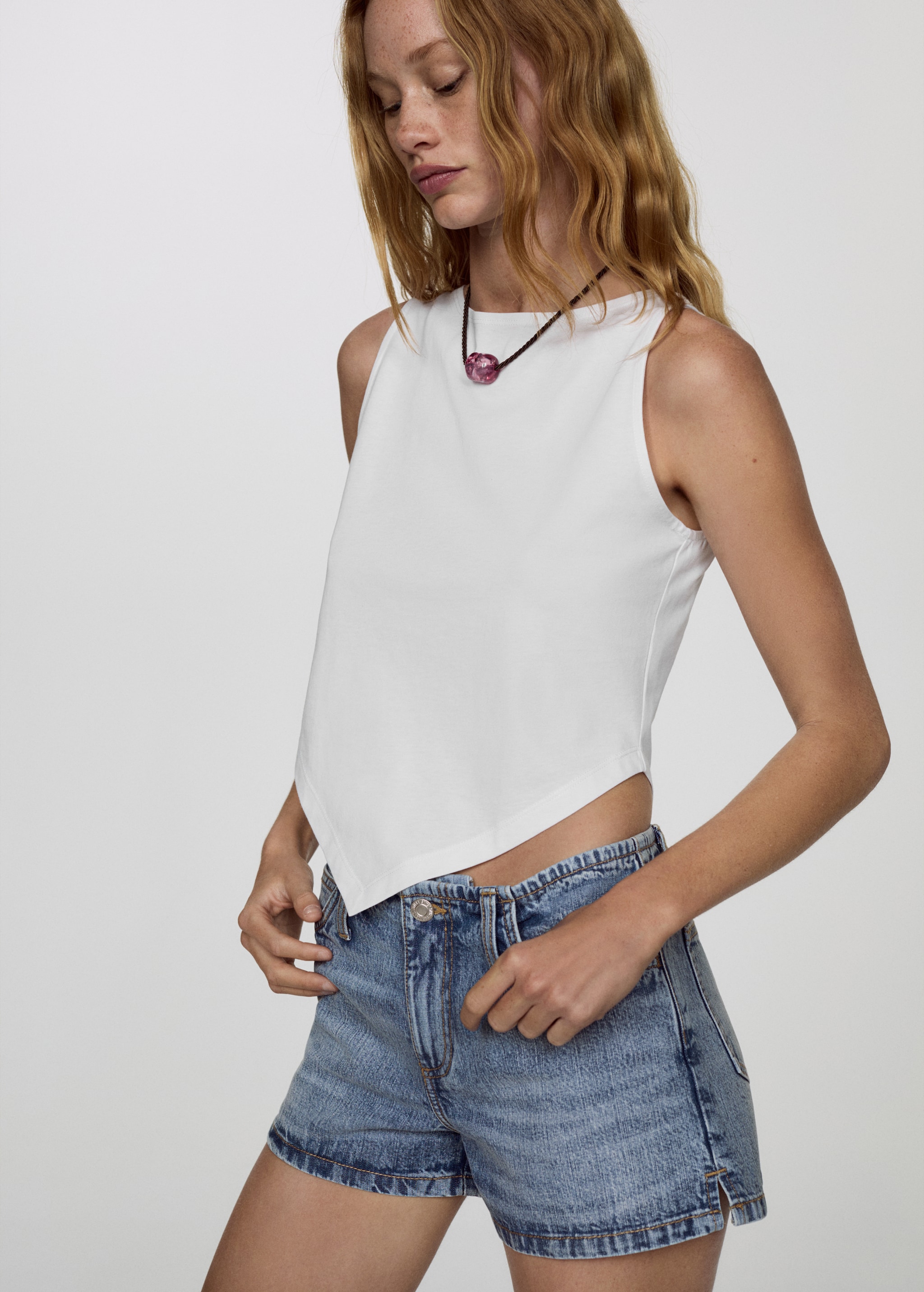 Low-rise denim shorts