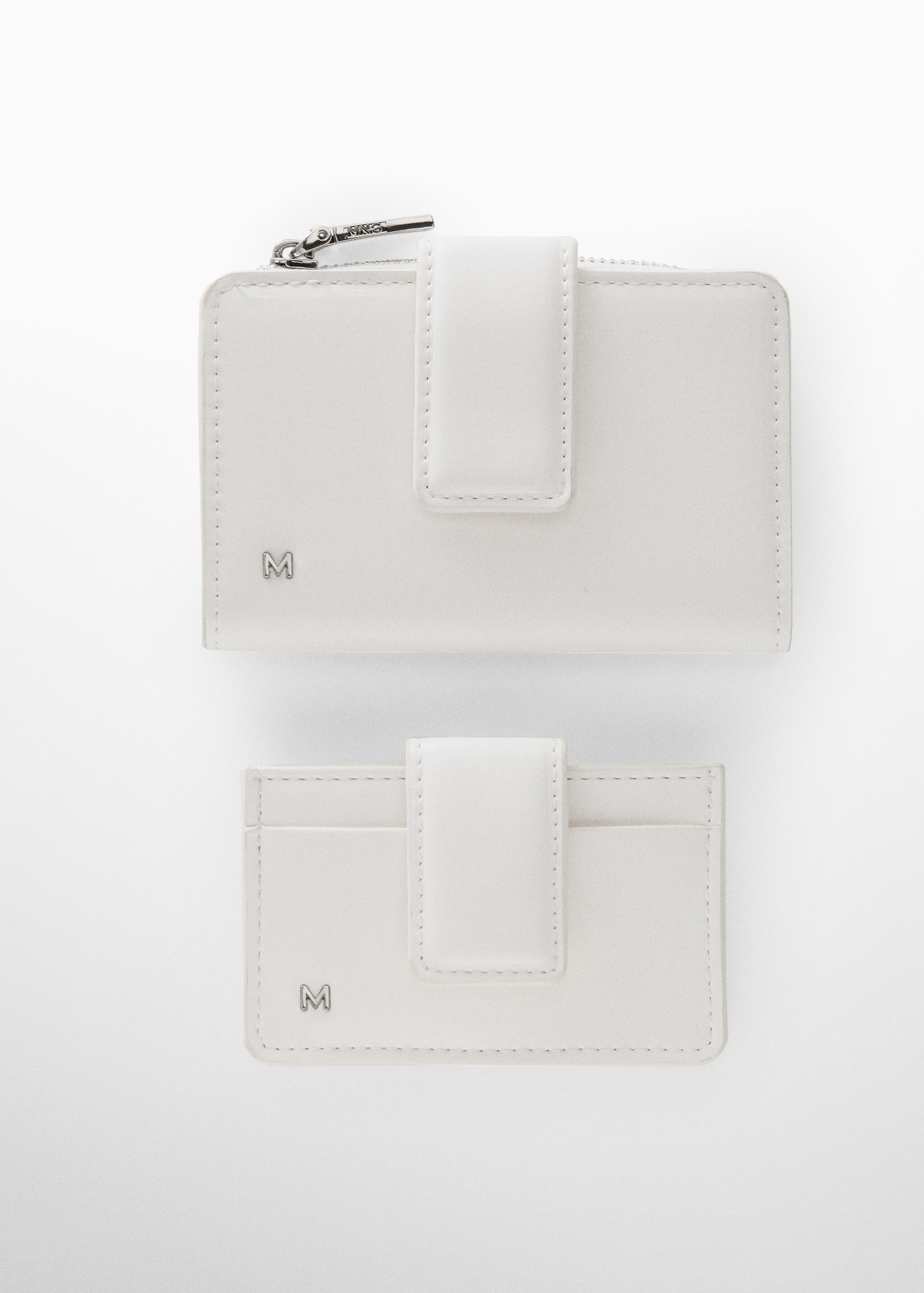 Wallet with flap and logo - Details of the article 2