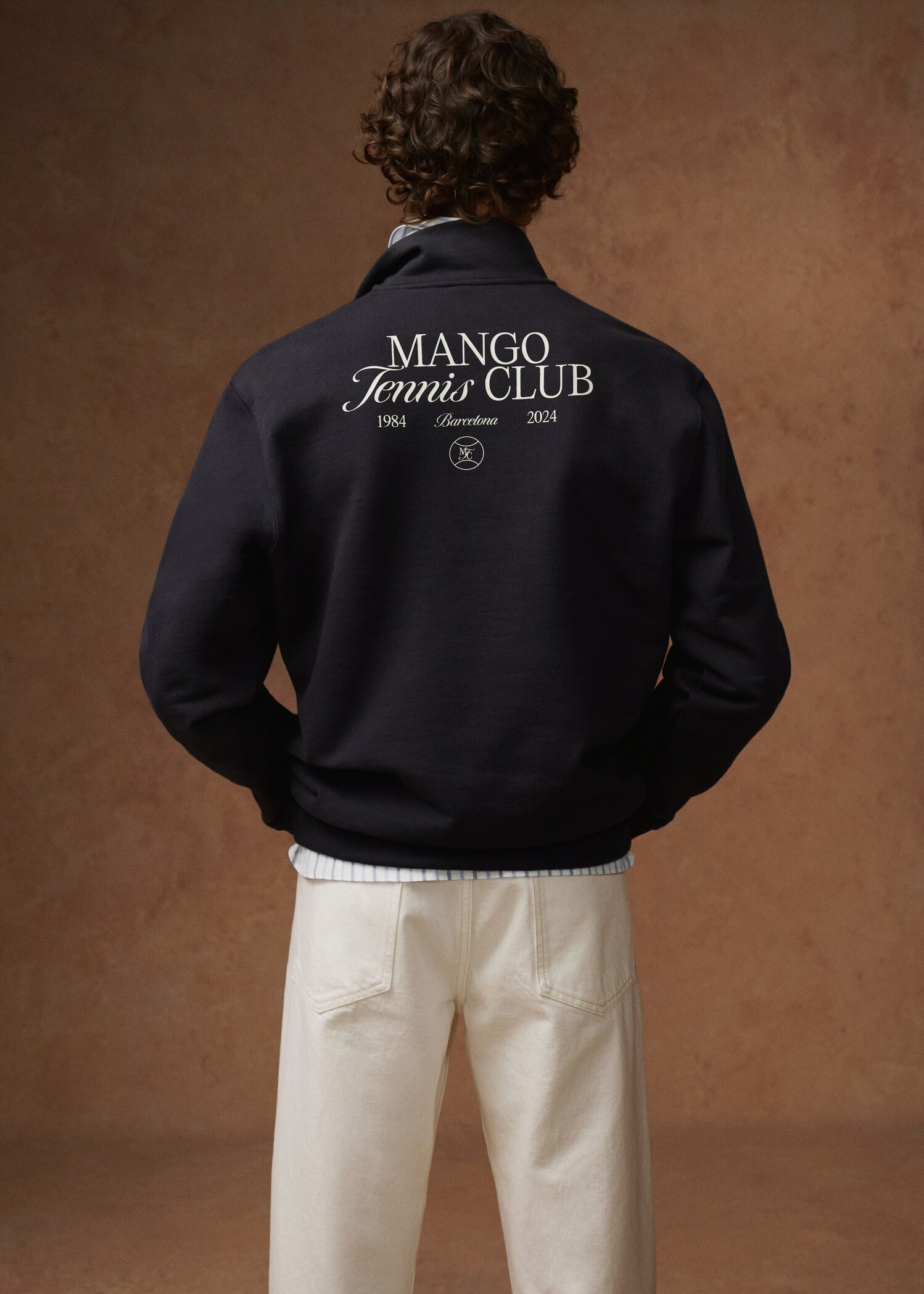 Printed sweatshirt with zip - Details of the article 5