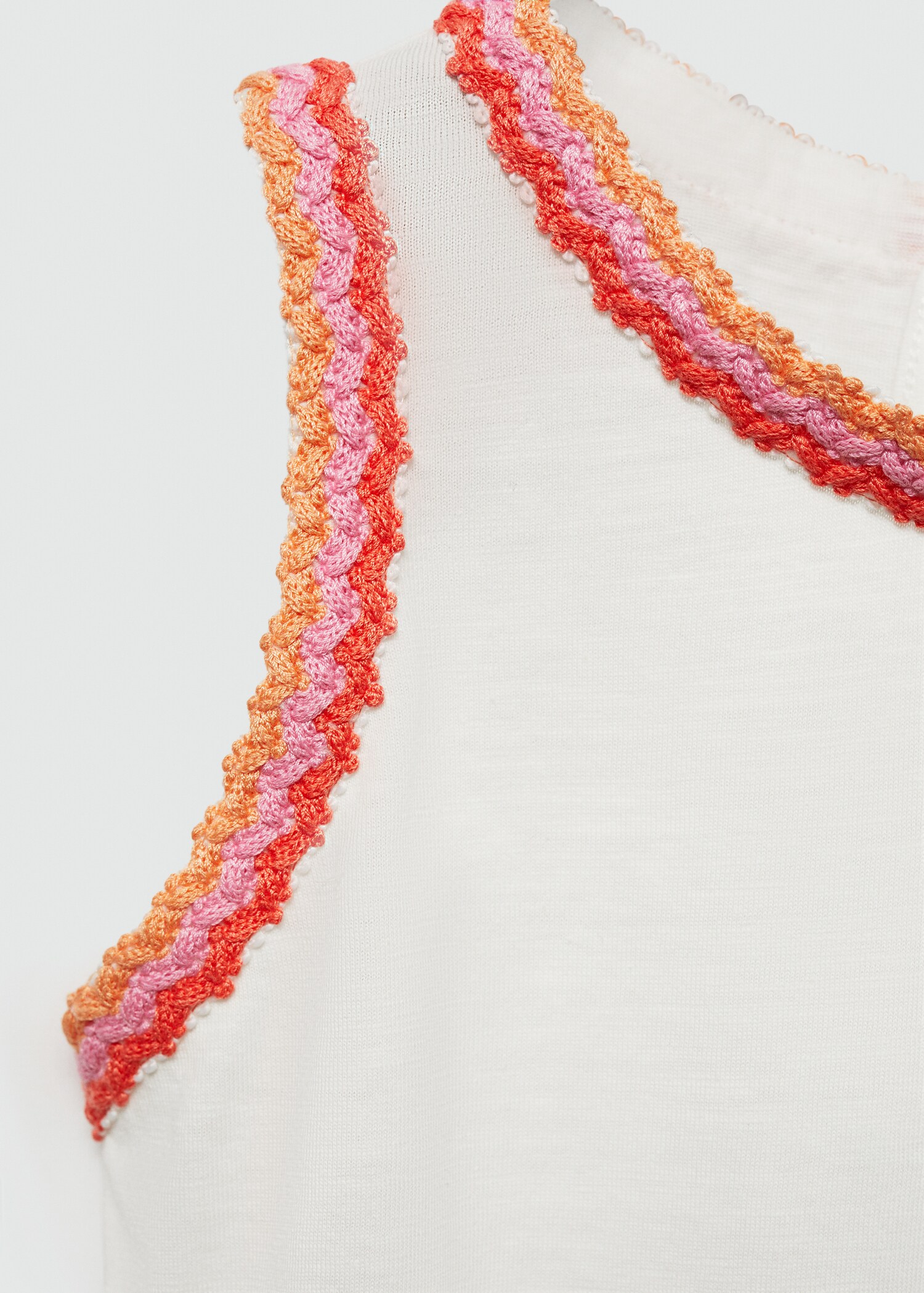 Tank top with embroidered detail  - Details of the article 8