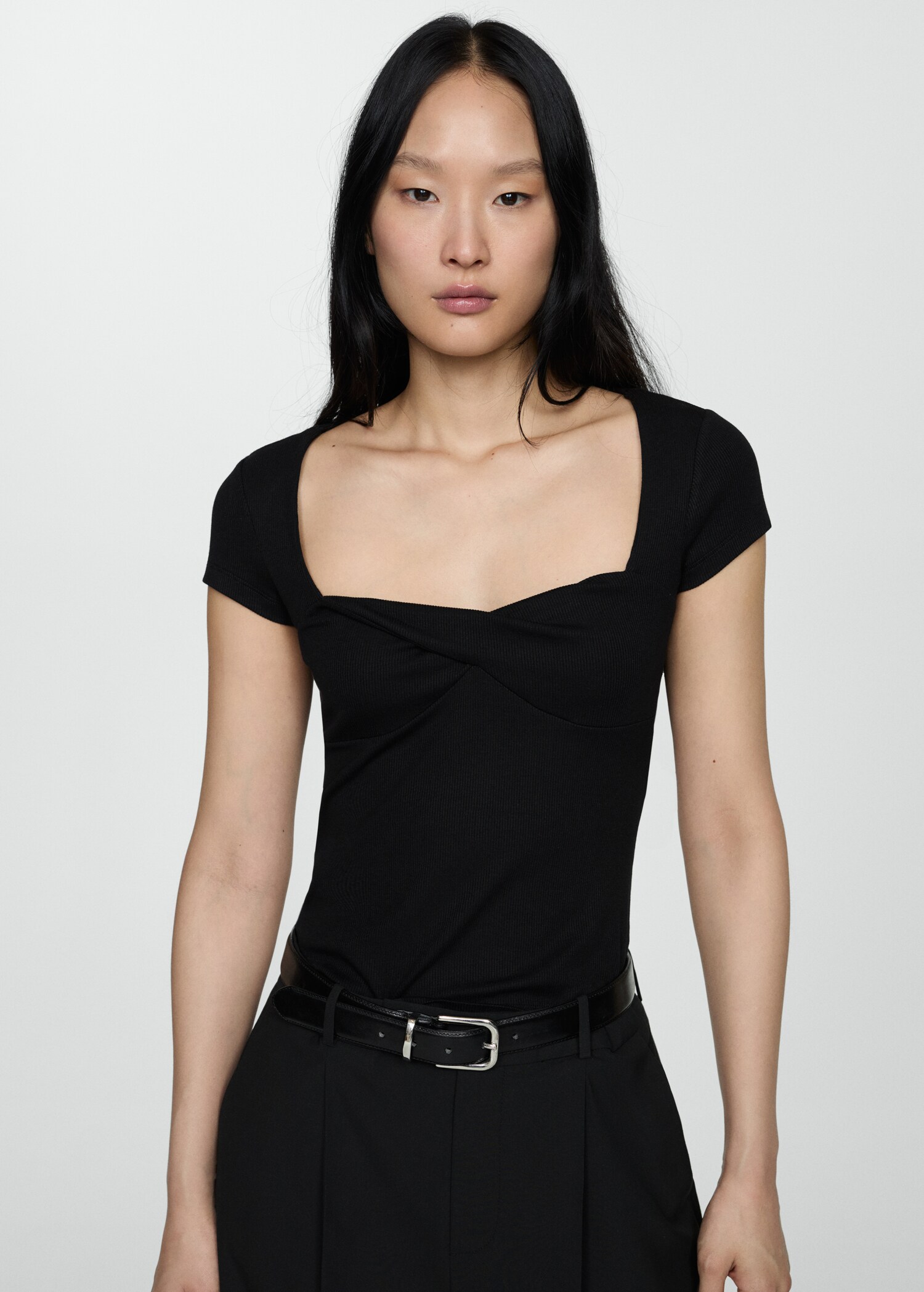 T-shirt col drapé - Plan moyen