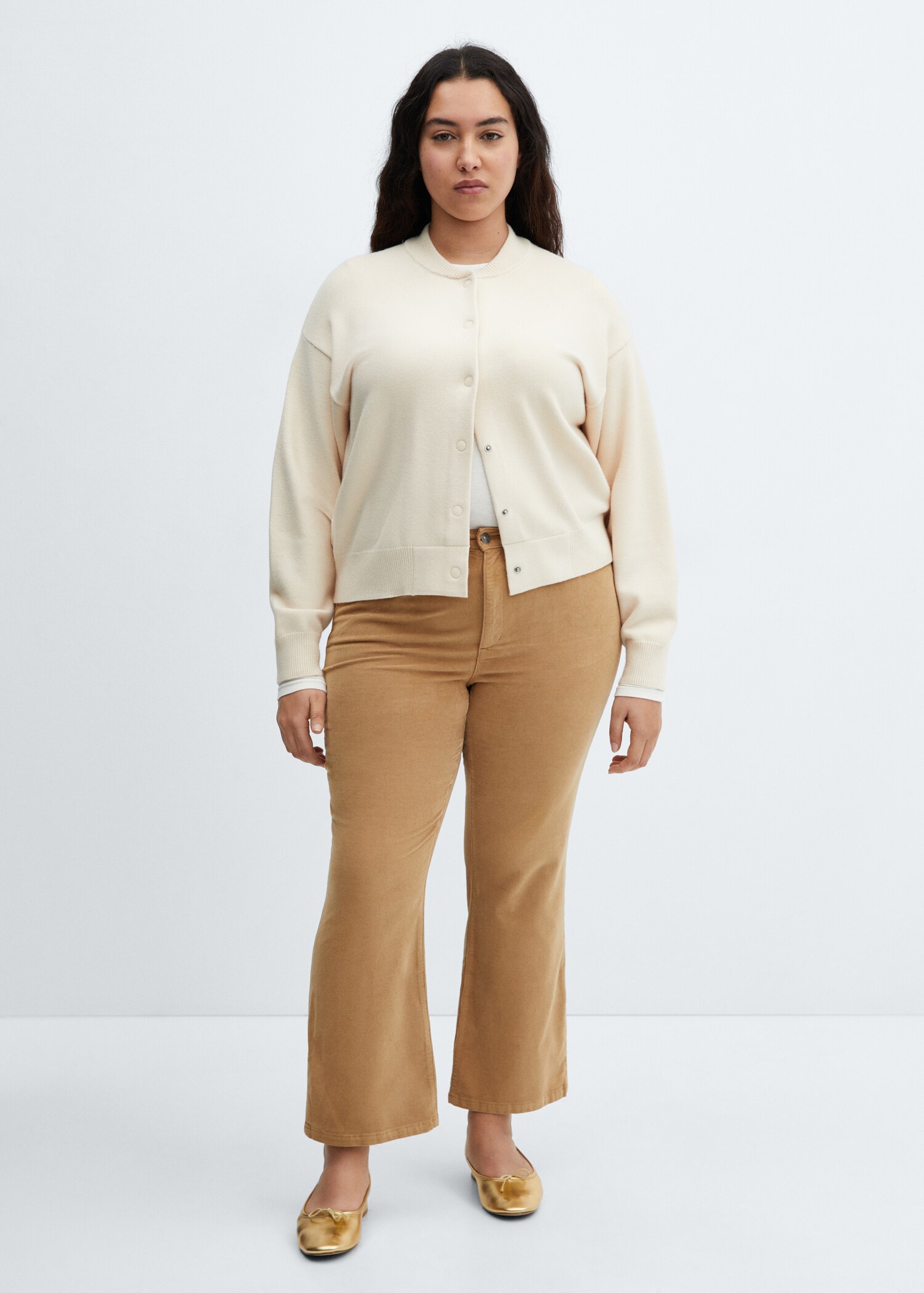 Flared cropped corduroy trousers - Details of the article 3
