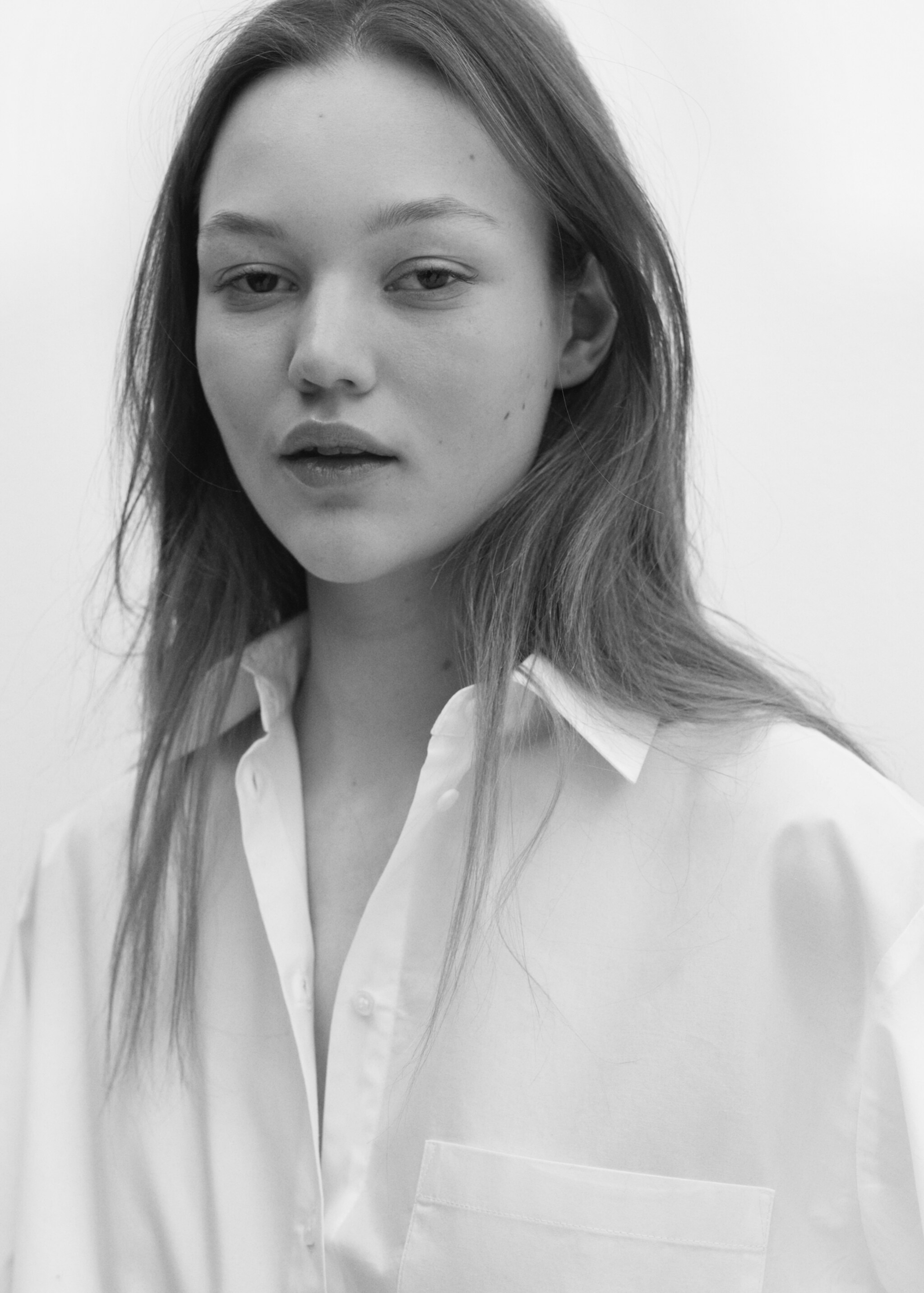 Pocket oversize shirt - Details of the article 1, White. Ref: 67030437-00.