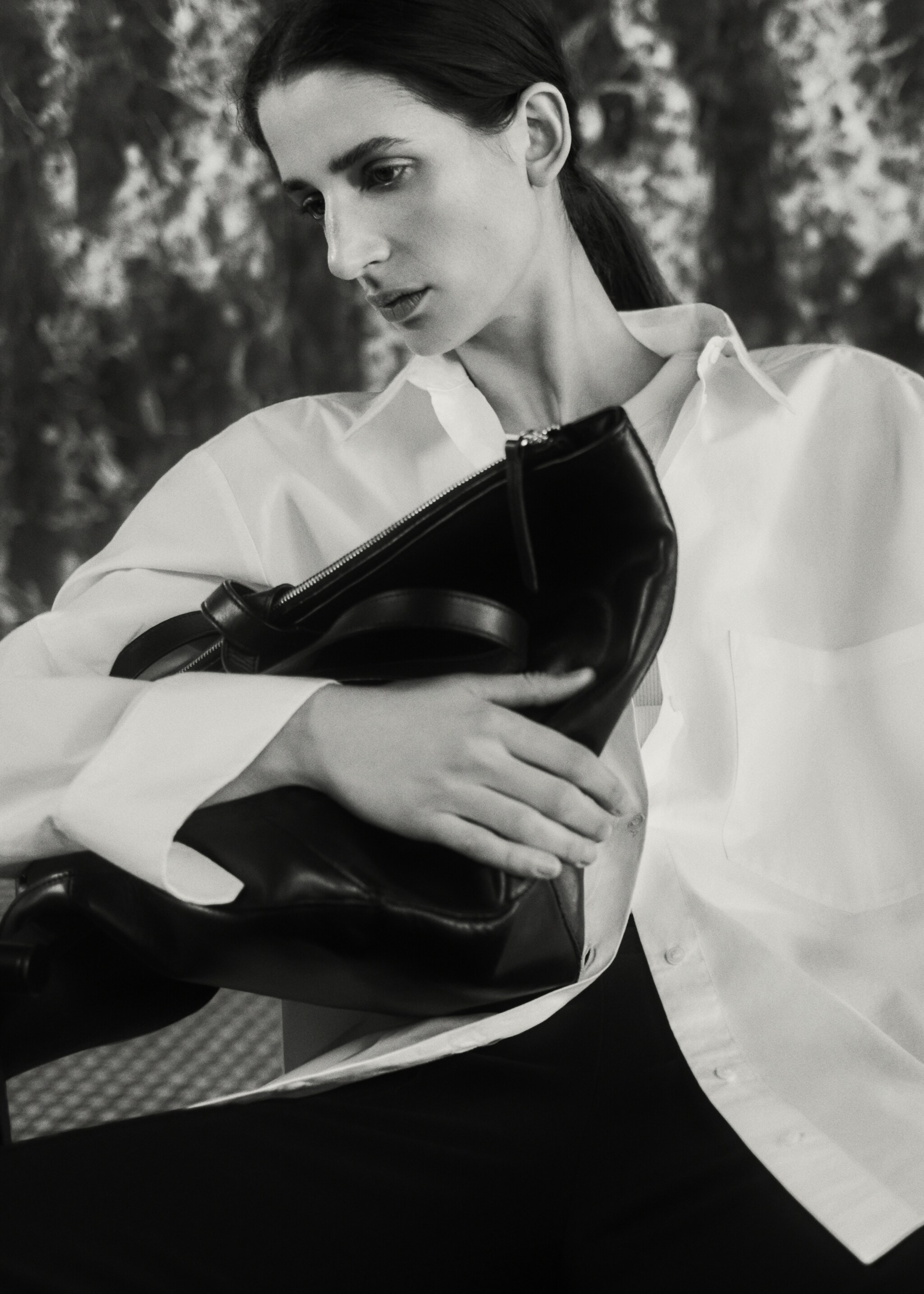 Pocket oversize shirt - Details of the article 7, White. Ref: 67030437-00.