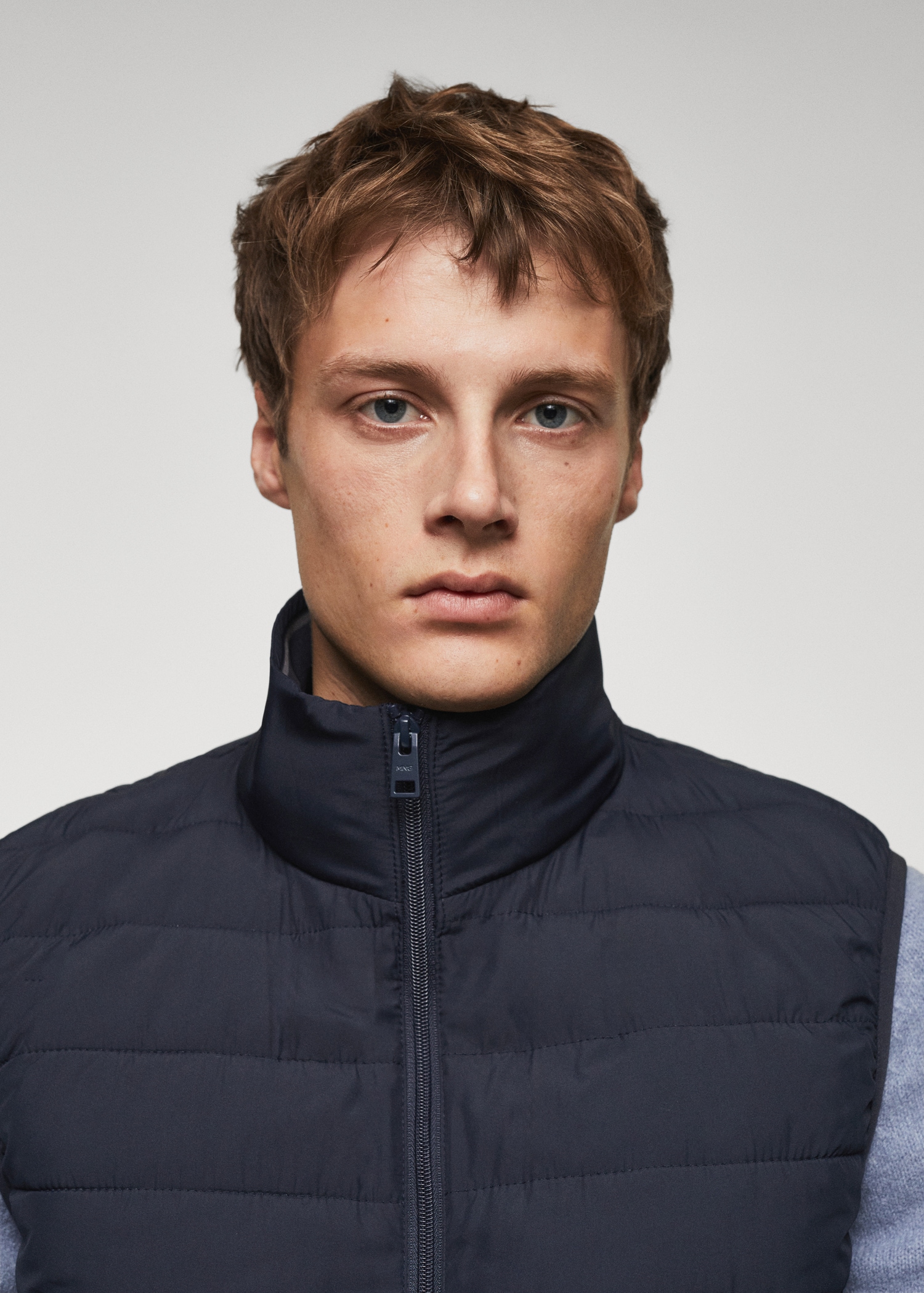 Ultra-light padded water-repellent vest - Details of the article 1