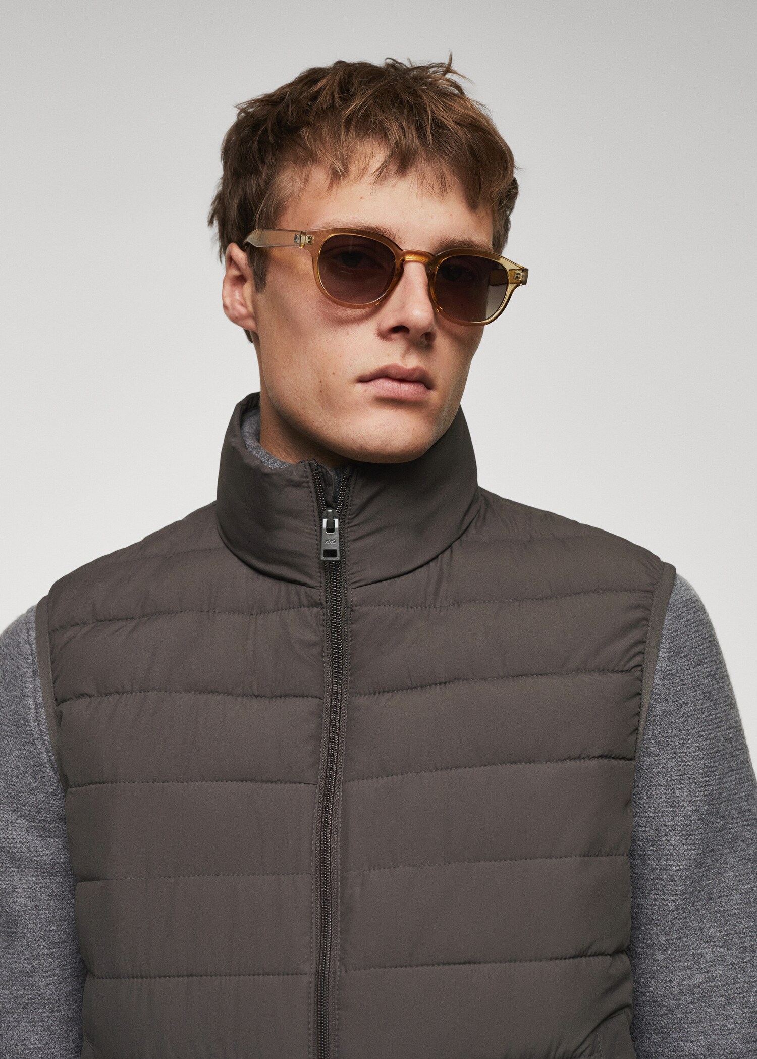 Ultra-light padded water-repellent vest - Details of the article 1