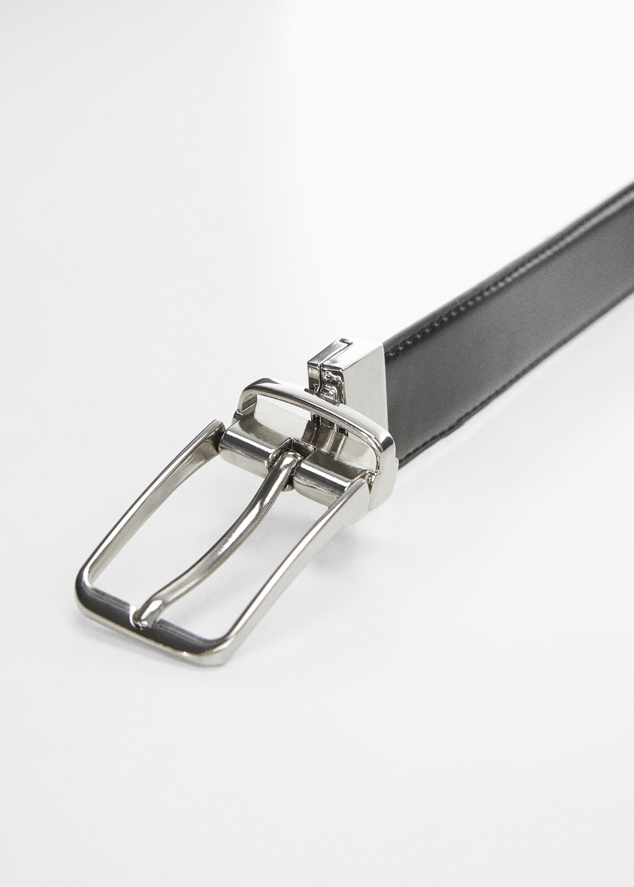 Leather reversible belt - Details of the article 2