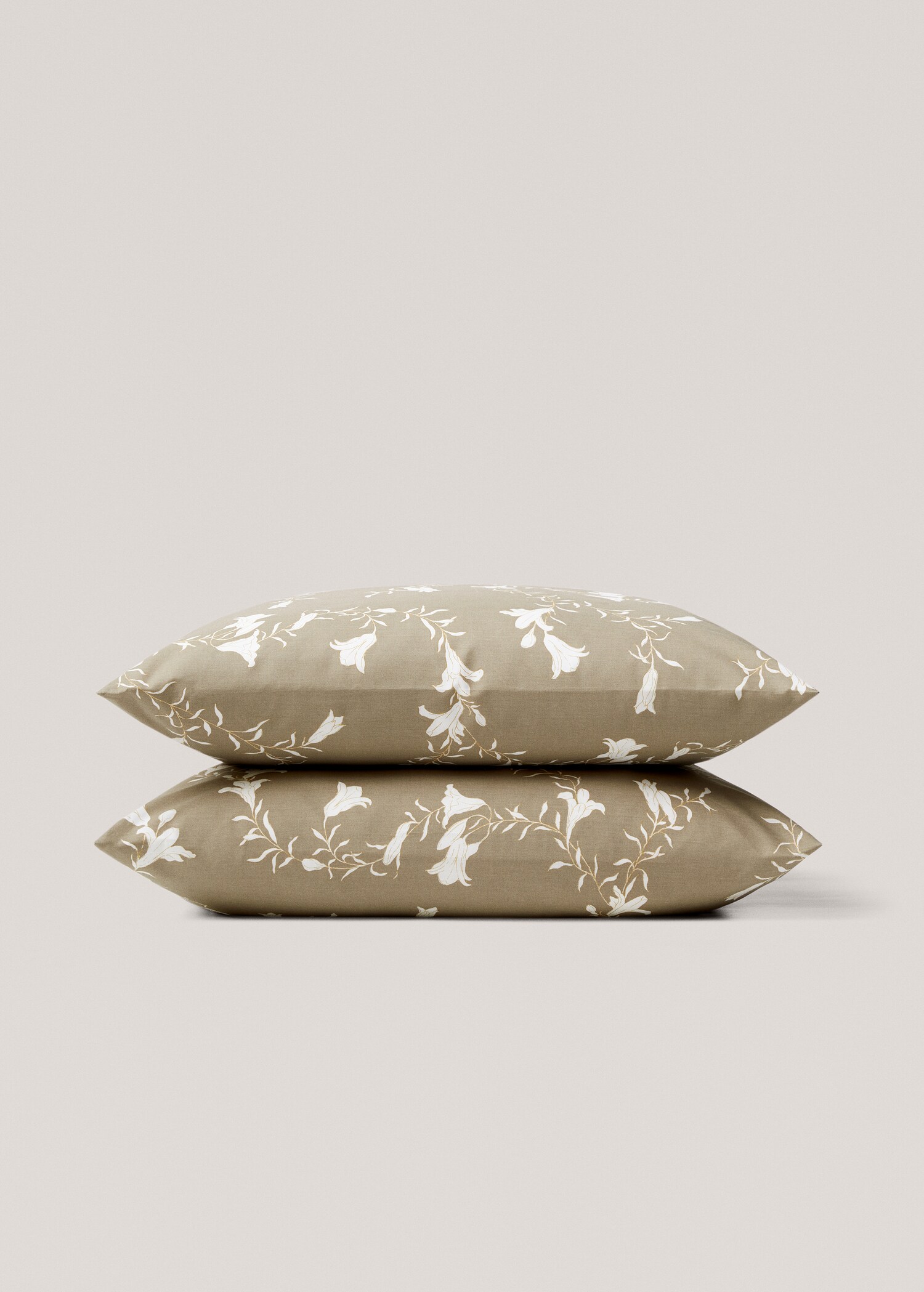 Contrast floral pillowcase 60x60cm - Details of the article 1