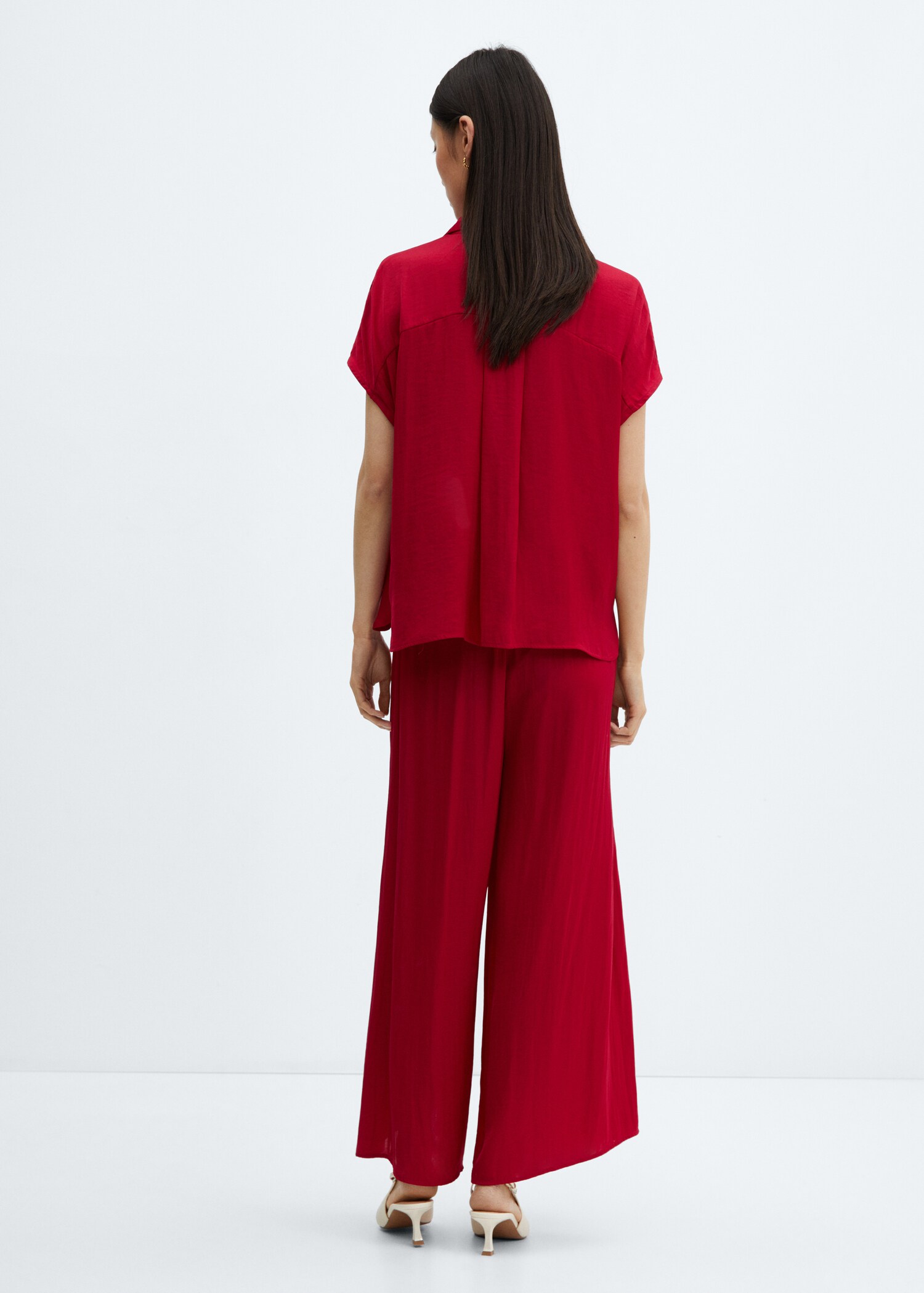 Chemise satinée manches courtes - Verso de l’article