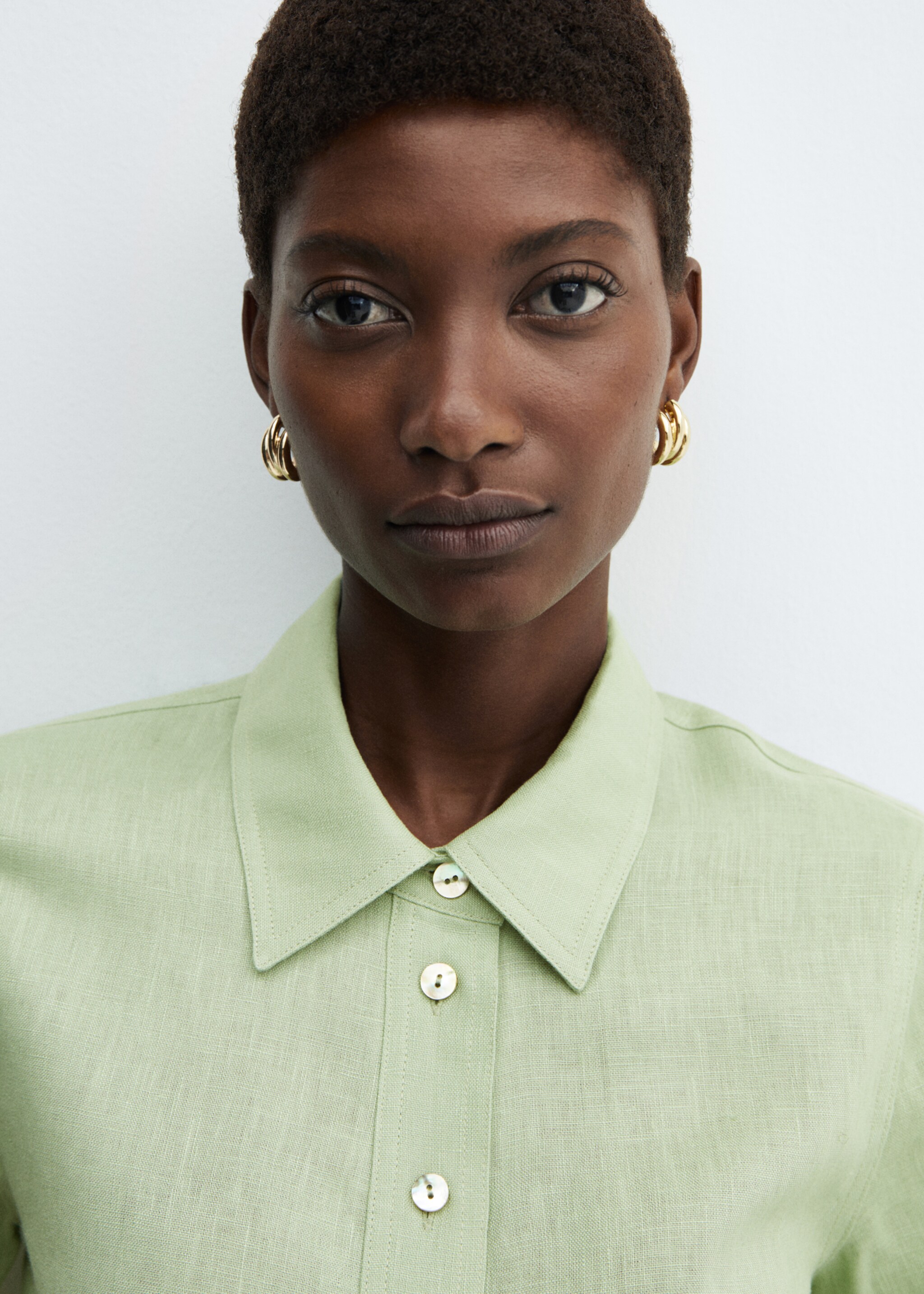 Linen-blend short-sleeve shirt - Details of the article 1, Pastel Green. Ref: 67032534-00.