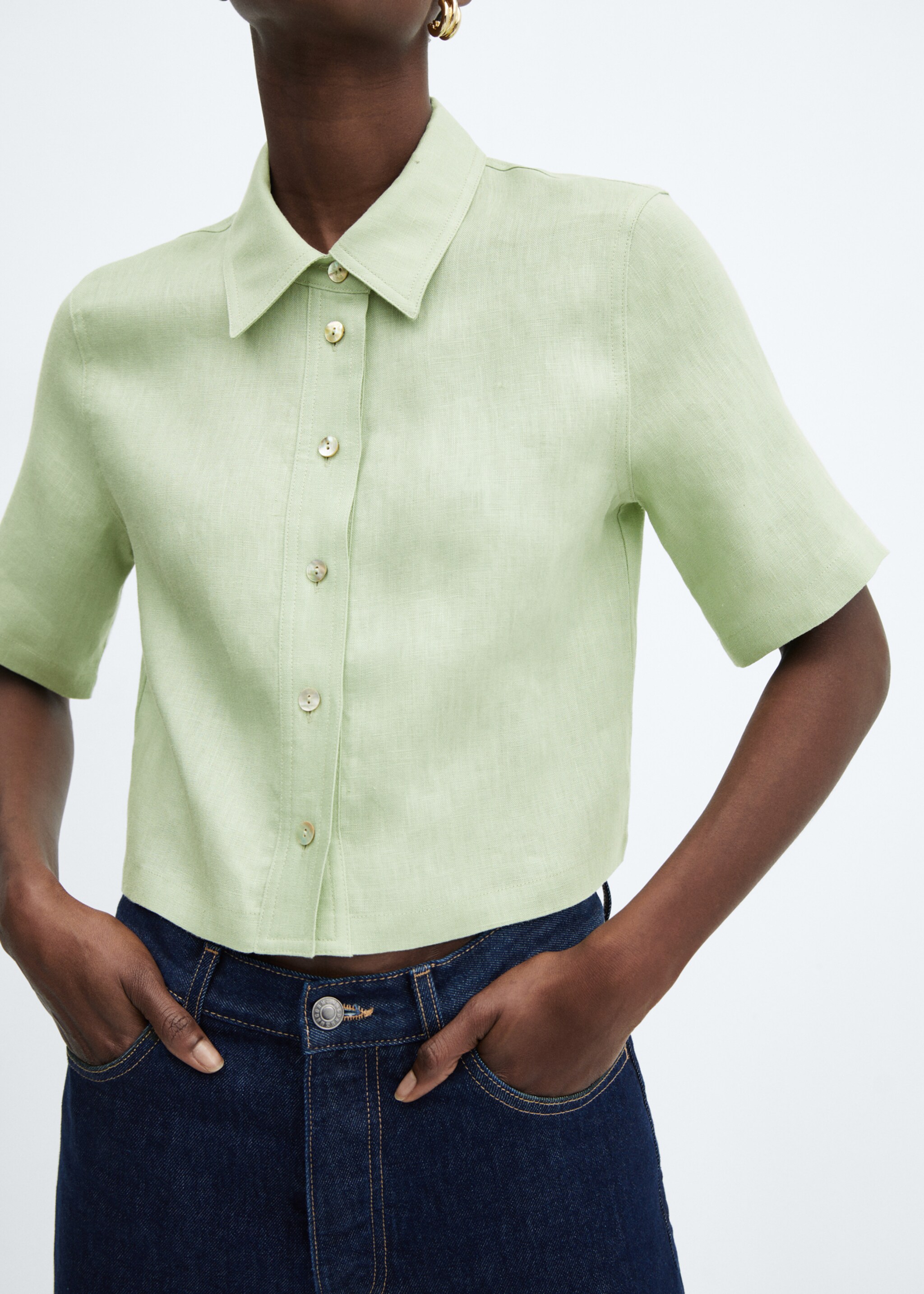 Linen-blend short-sleeve shirt - Details of the article 6, Pastel Green. Ref: 67032534-00.