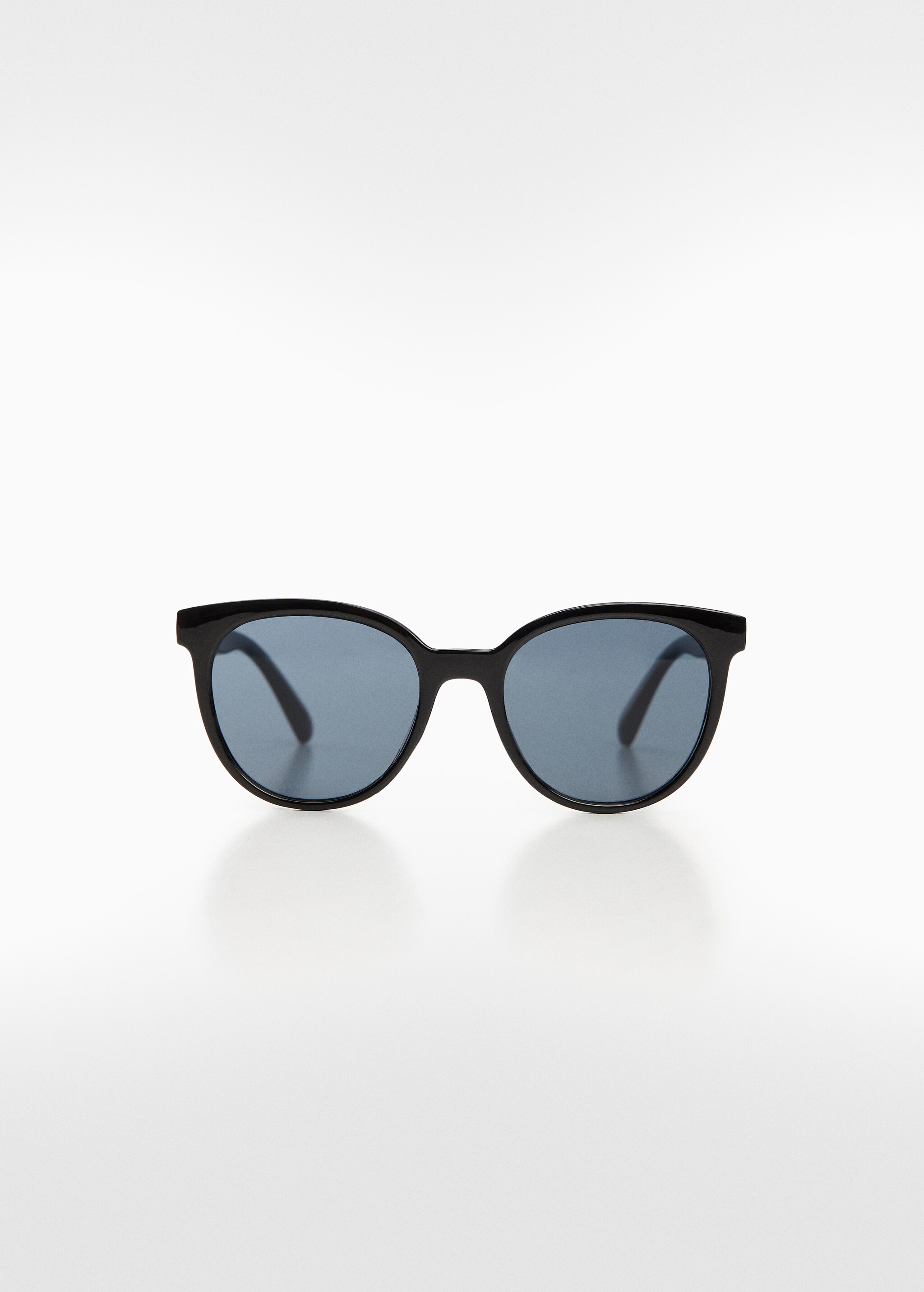 Солнцезащитные очки в пластиковой оправе - Изделие без модели
