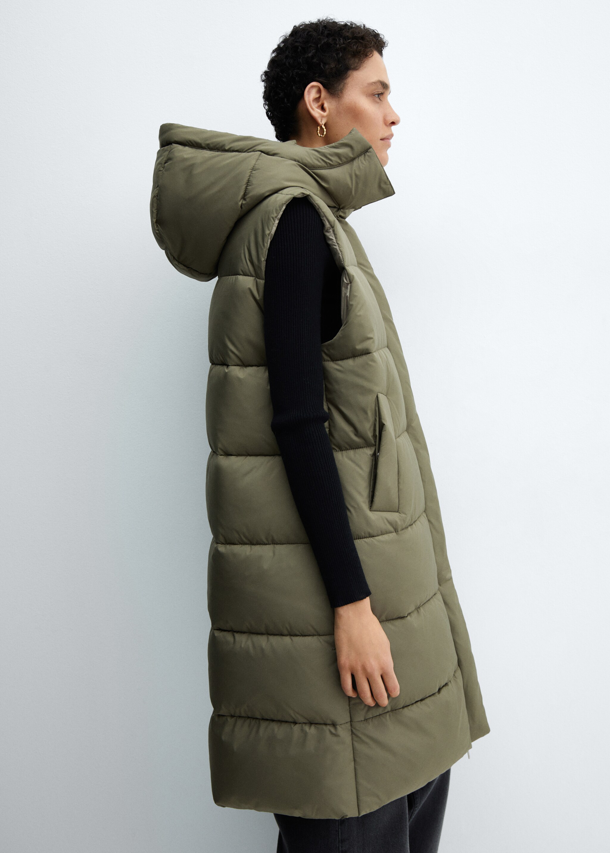 Quilted gilet with hood - Details of the article 2