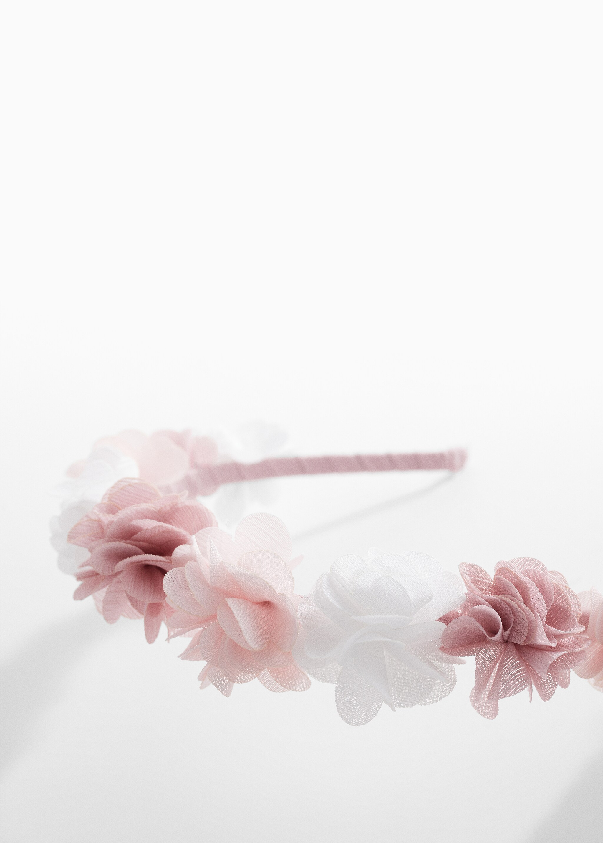 Headband with embossed flowers - Details of the article 1