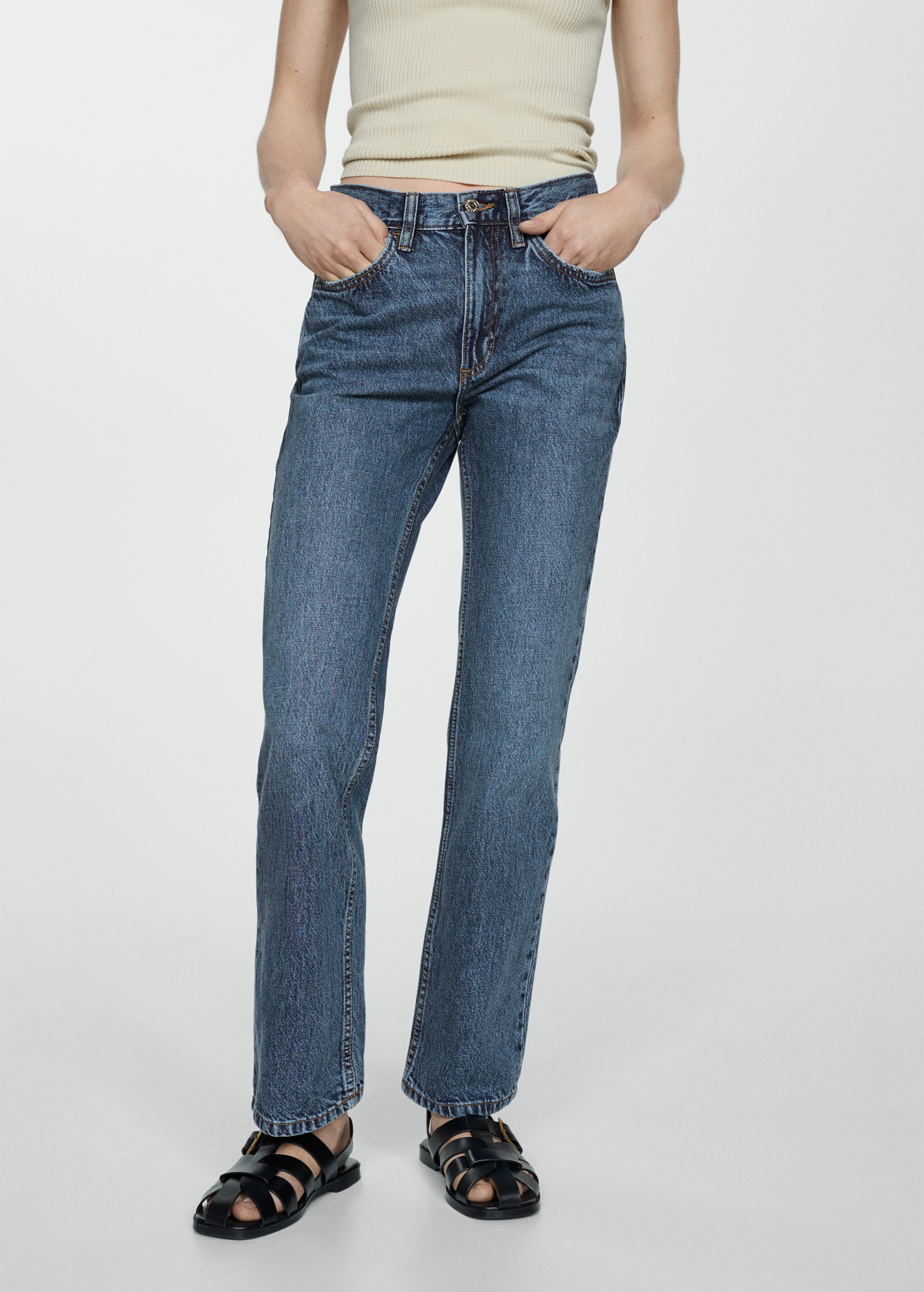 Jeans retos com cintura de altura média - Plano médio