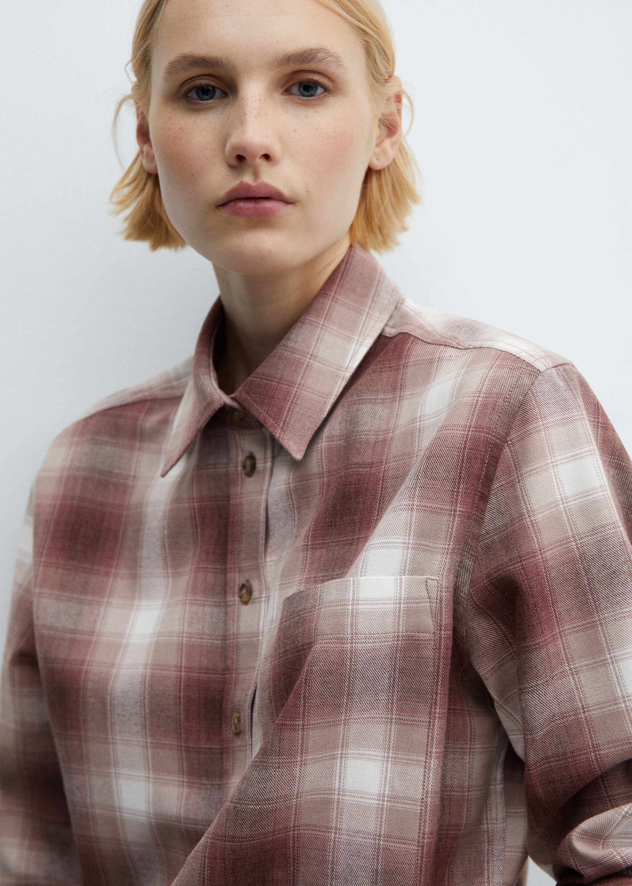 Check cotton shirt - Details of the article 1