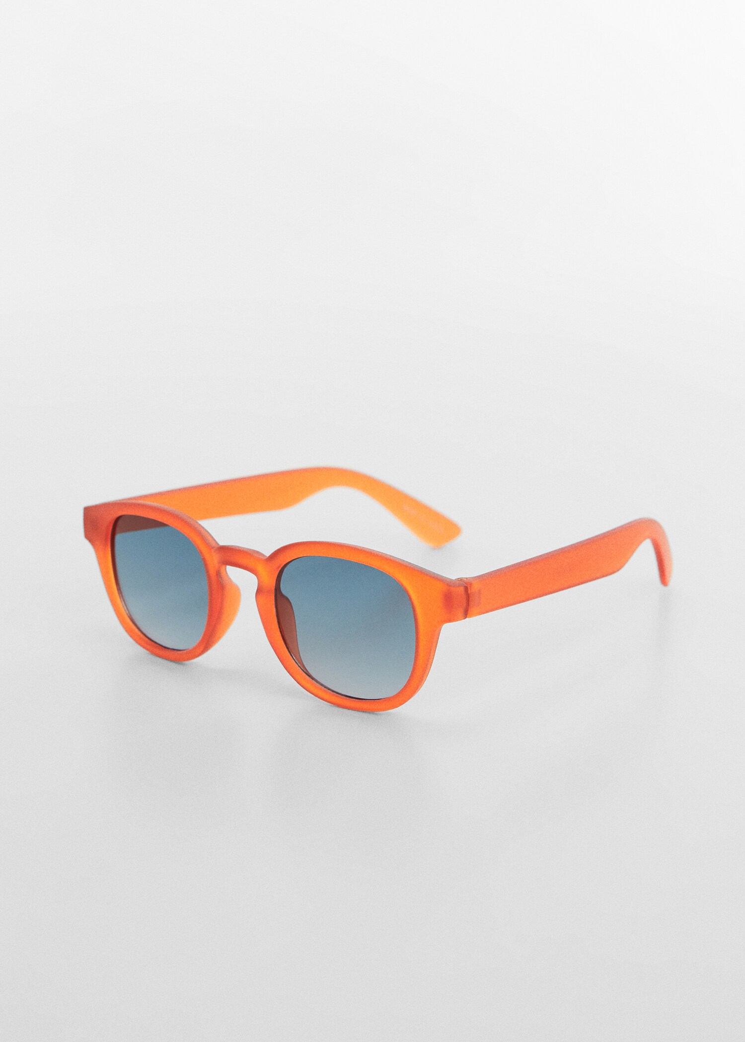 Lunettes de soleil monture plastique - Plan moyen