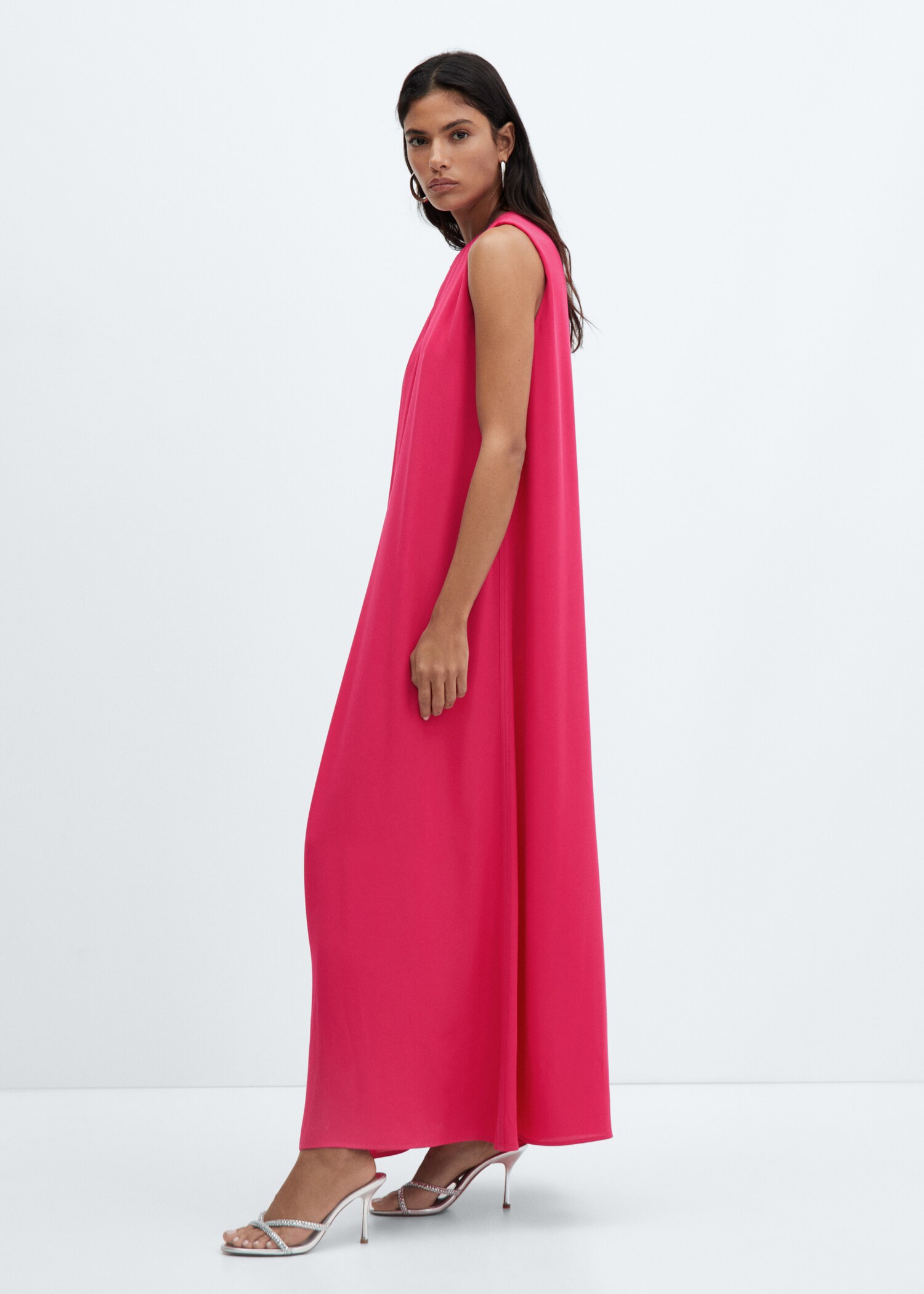 Vestido detalle abertura - Plano medio