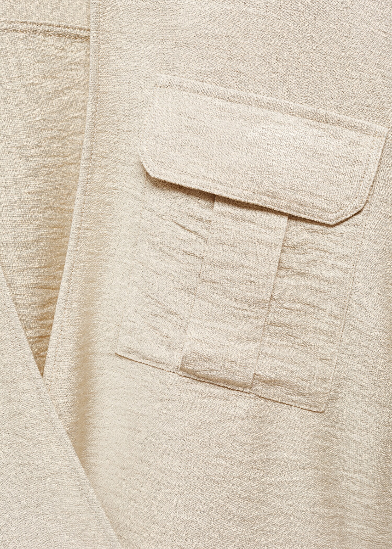 Double-breasted shirt with pockets - Details of the article 8