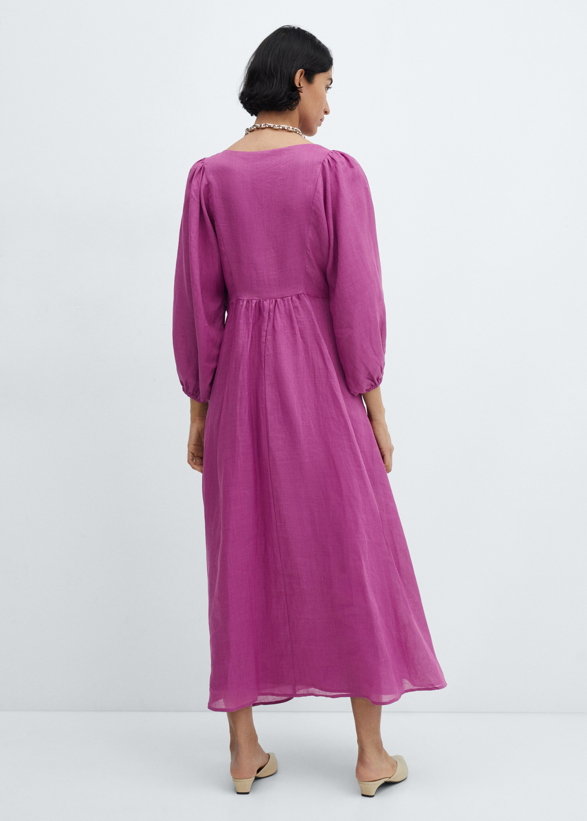 Ramie puff sleeve dress - Reverse of the article