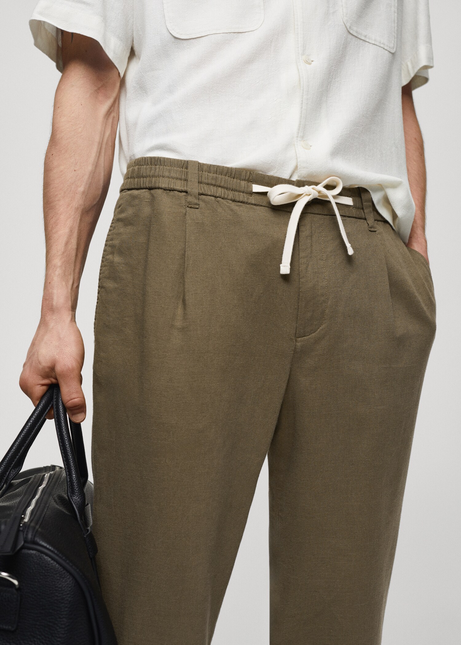 Slim-fit trousers with drawstring  - Details of the article 1