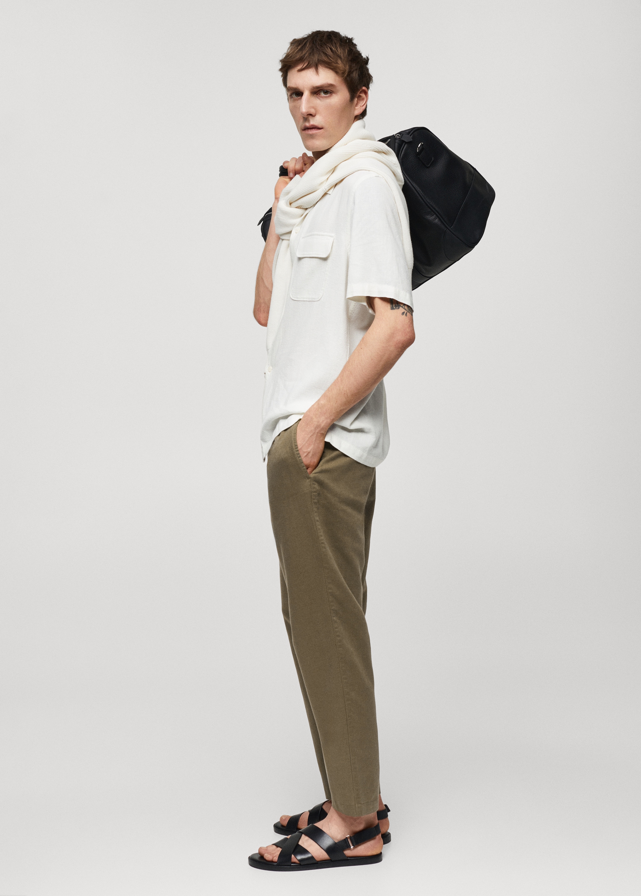 Slim-fit trousers with drawstring  - Details of the article 2