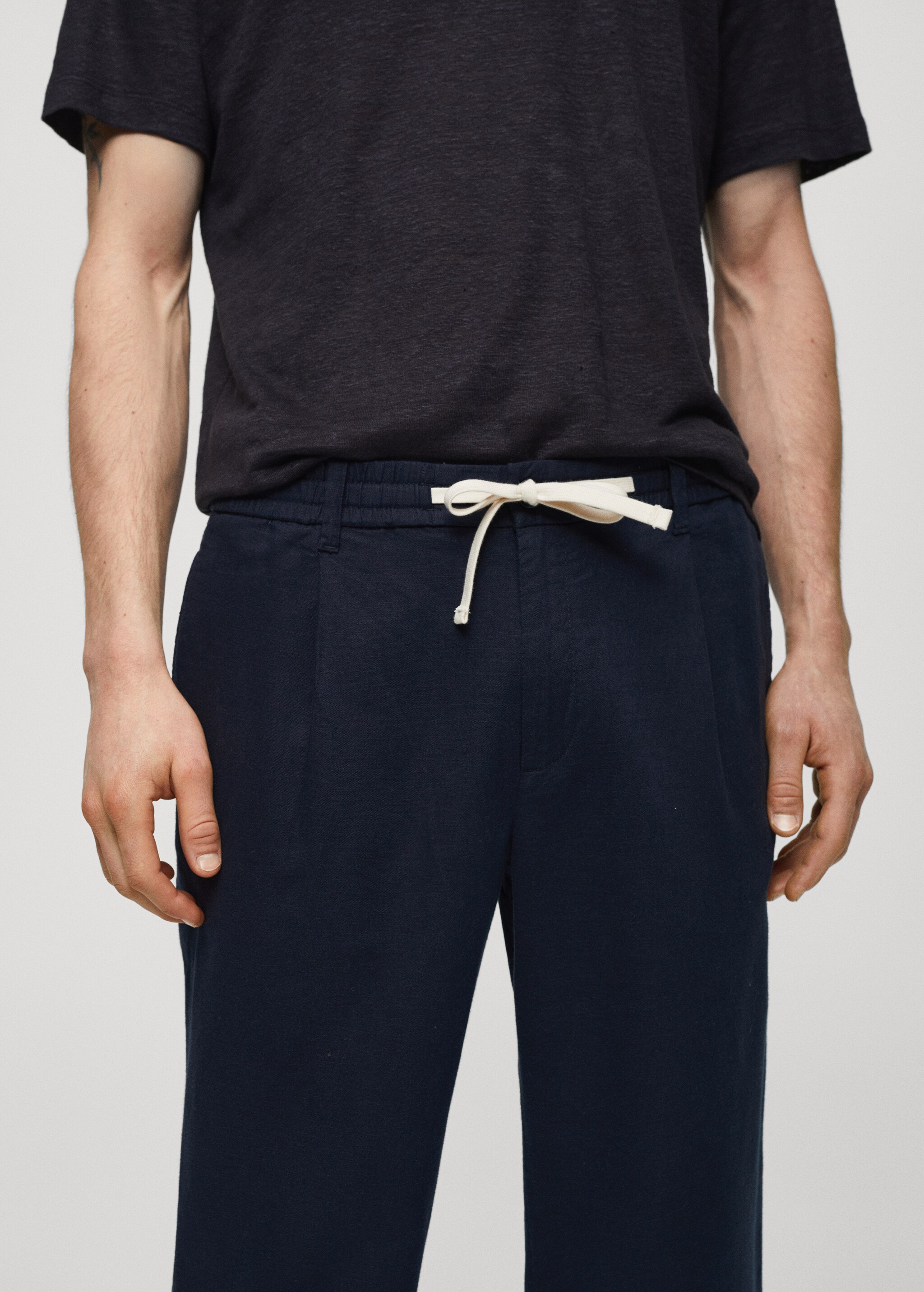 Slim-fit trousers with drawstring  - Details of the article 1