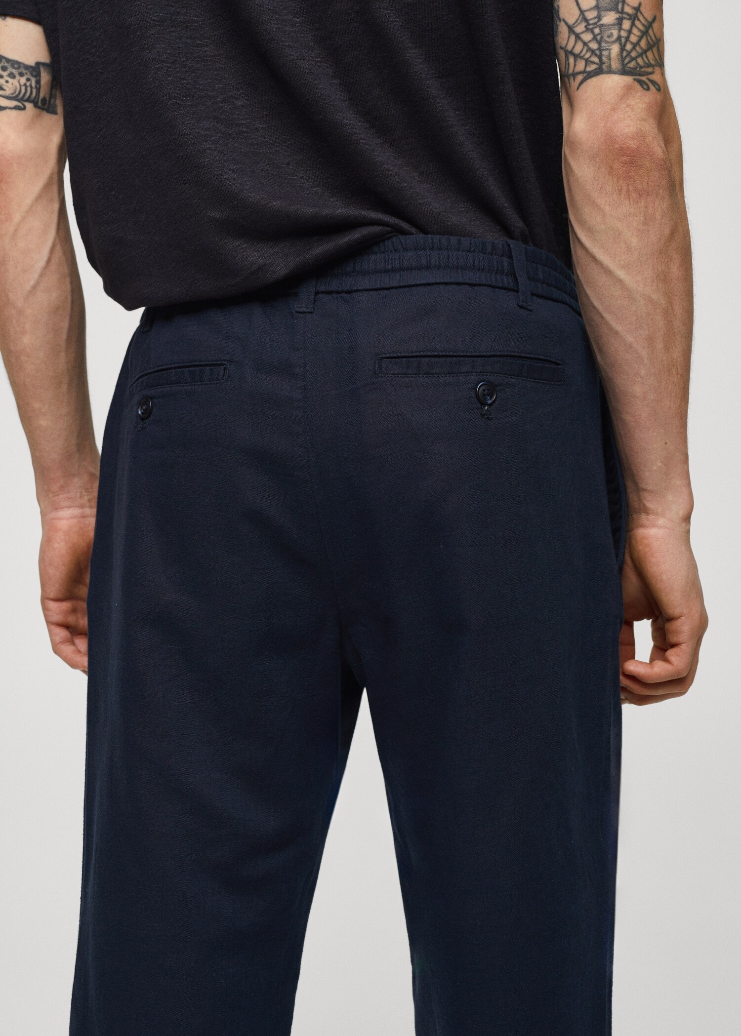 Slim-fit trousers with drawstring  - Details of the article 4