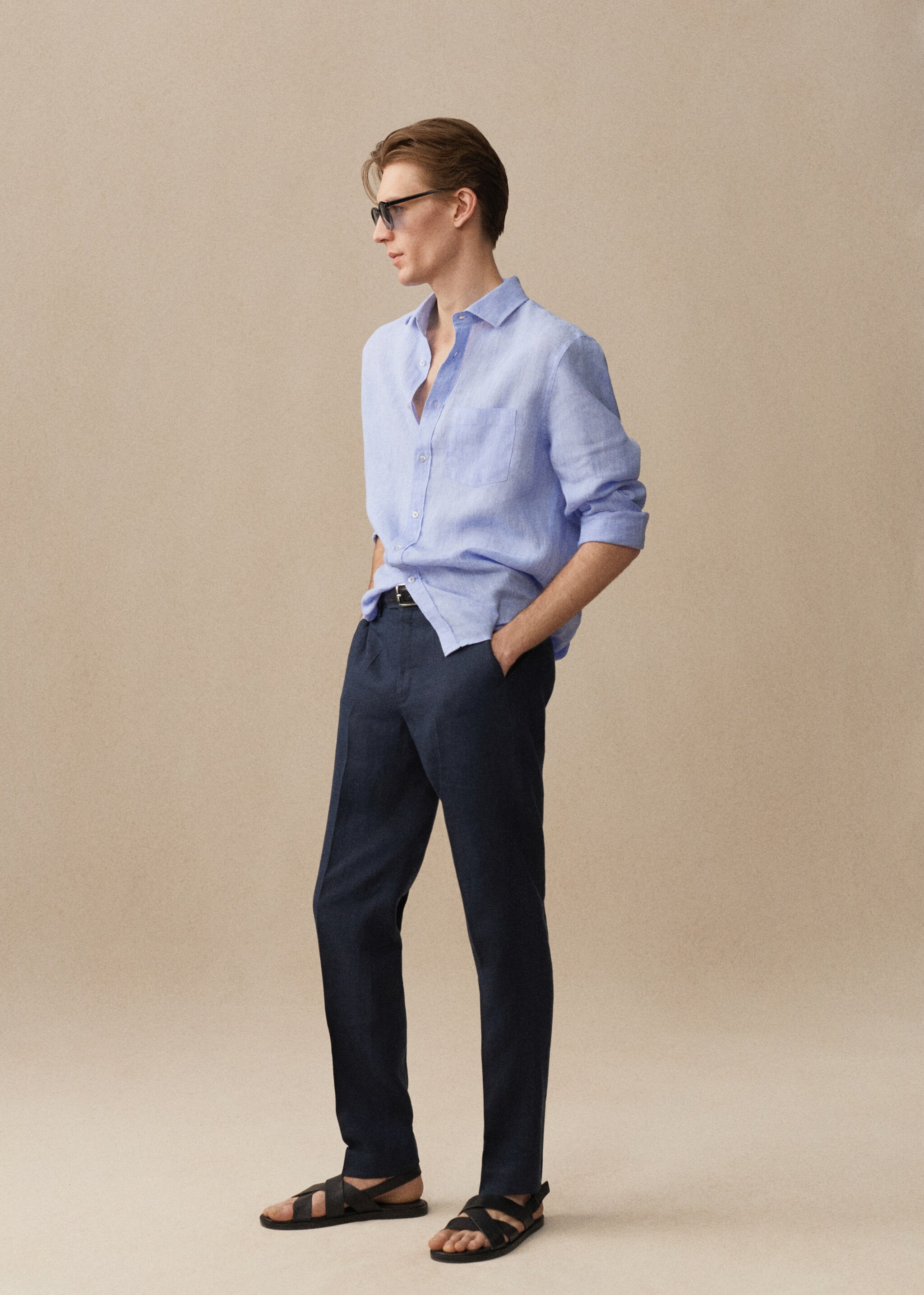 Classic fit 100% linen shirt - Details of the article 5, Sky Blue. Ref: 67035983-00.
